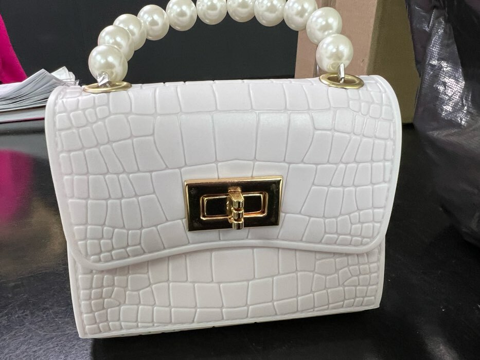 Фотография покупателя товара Сумка-мессенджер детская, цвет белый - Фото 3