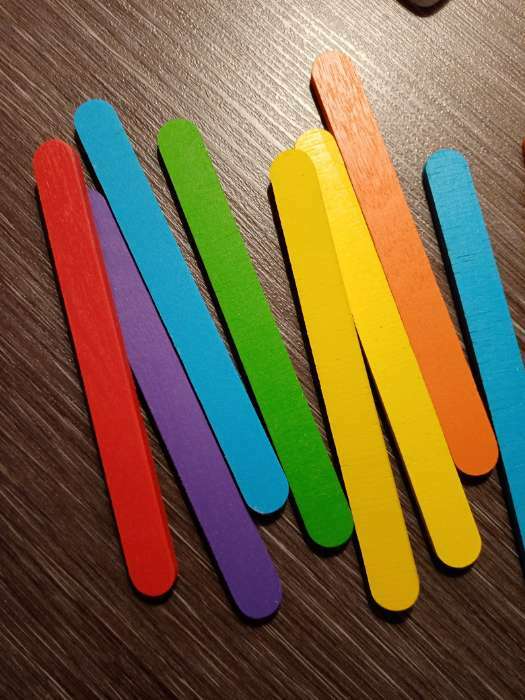 Фотография покупателя товара Игровой набор «Сложи палочки» 18 карточек,12 цветных деревянных палочек