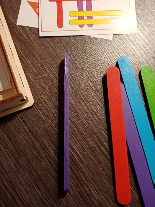 Фотография покупателя товара Игровой набор «Сложи палочки» 18 карточек,12 цветных деревянных палочек - Фото 1