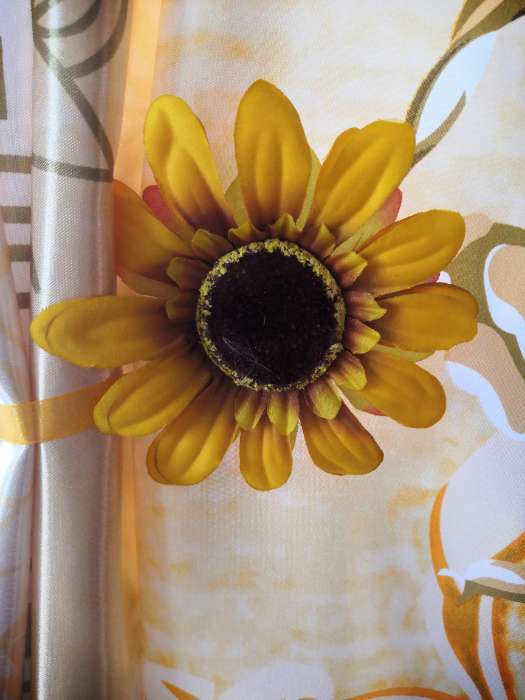 Фотография покупателя товара Подхват для штор «Подсолнух», 26,5 см, d = 12,5 см, цвет жёлтый - Фото 2