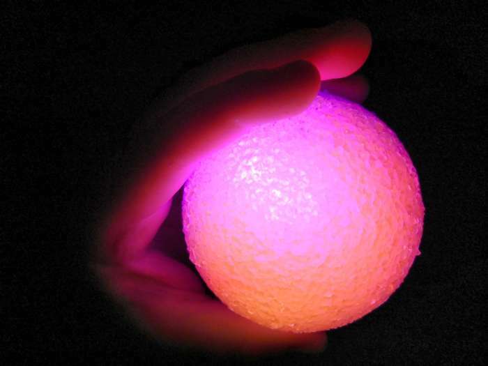 Фотография покупателя товара Набор для опытов «Прыгающие мячи», неоновый, 1 форма 4 цвета - Фото 2