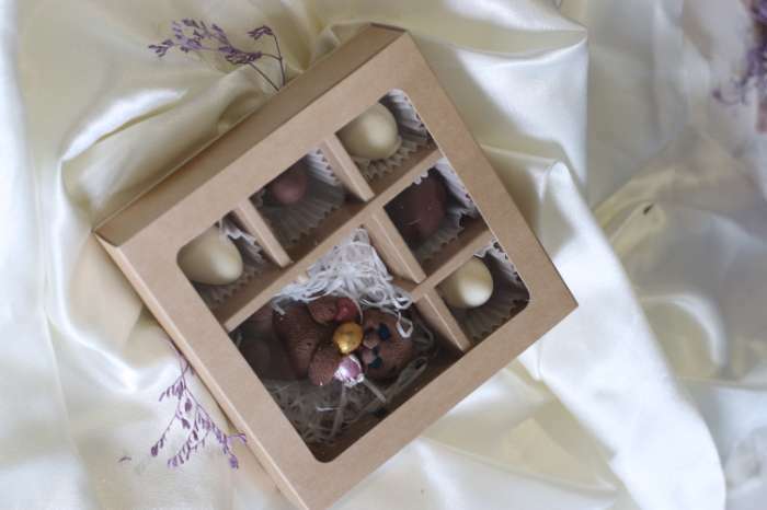 Фотография покупателя товара Упаковка для конфет 9 шт, 13,5 х 13,5 х 4 см, белый - Фото 5