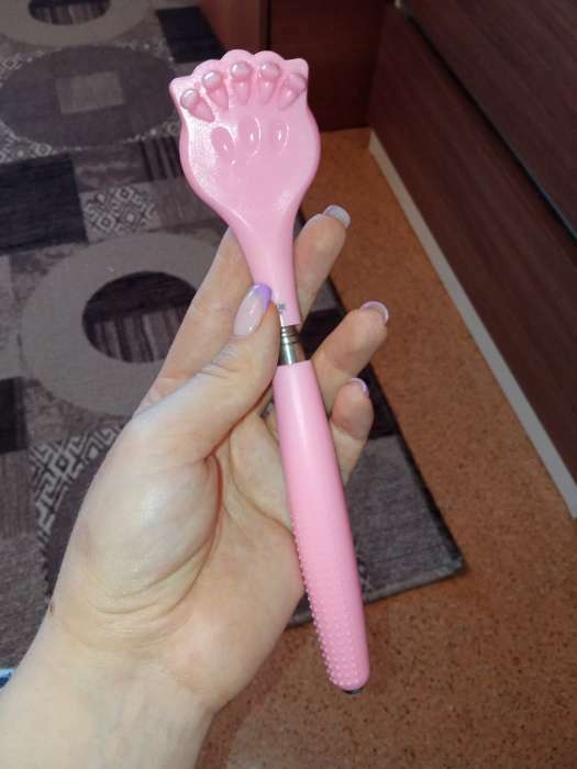Фотография покупателя товара Массажёр - чесалка, с раздвижной ручкой, 20/55 см, цвет МИКС