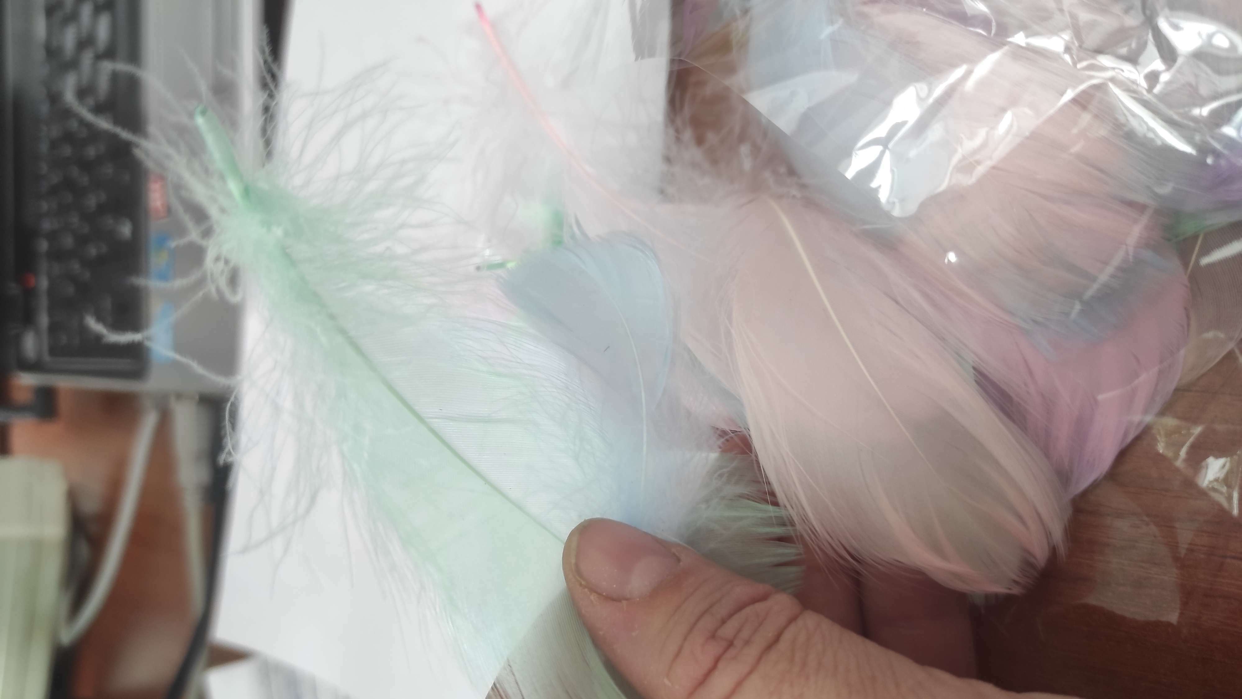 Фотография покупателя товара Наполнитель из перьев для шаров и подарков, упаковка, «Мечтания» , 15 х 11 см - Фото 7