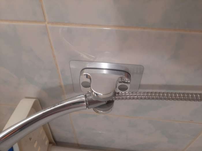 Фотография покупателя товара Держатель для душевой лейки ZEIN Z88, самоклеющейся, пластик, хром - Фото 5