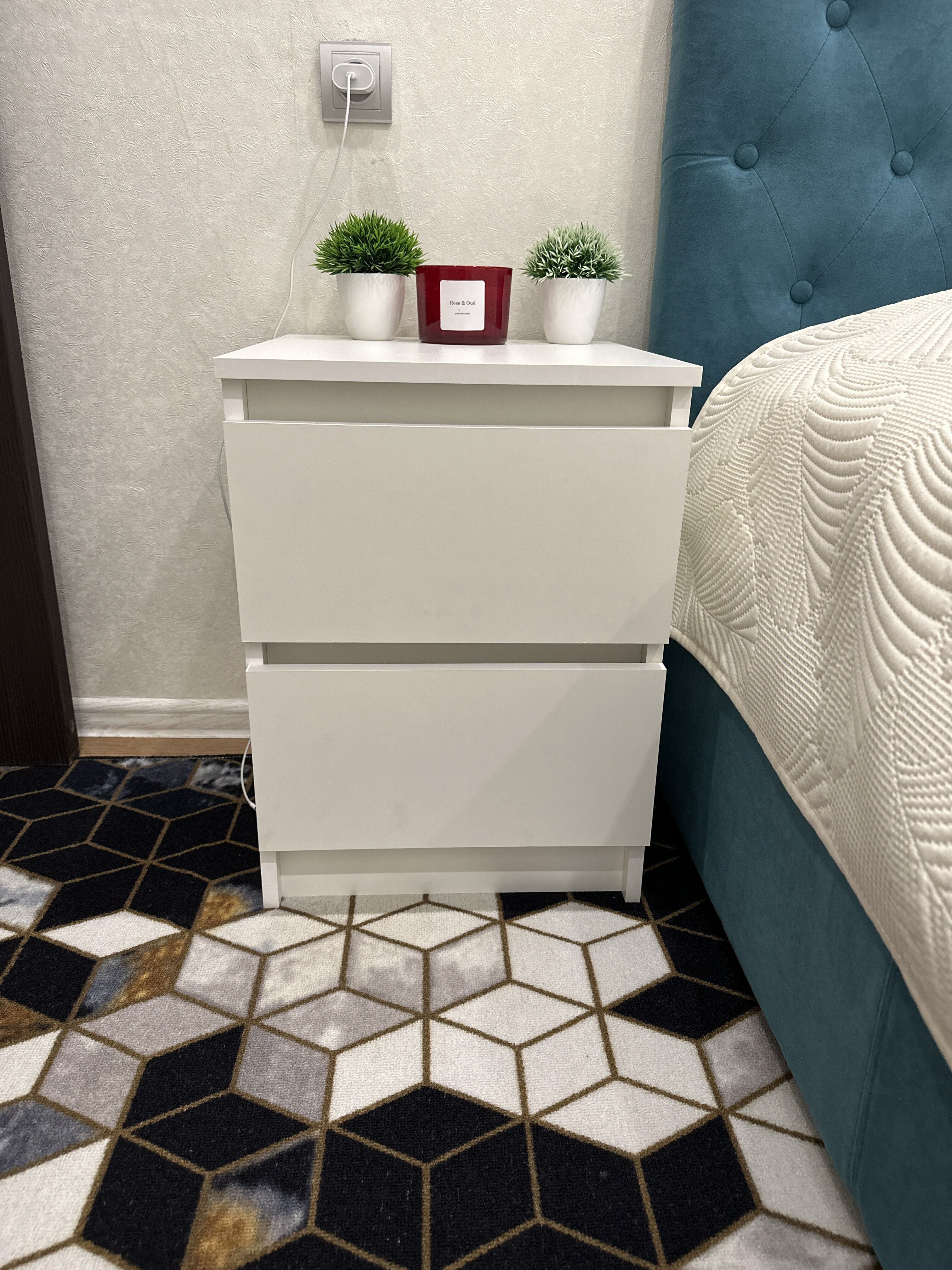 Фотография покупателя товара Тумба прикроватная «Клик Мебель. Мадера», 2 ящика, 400×420×554 мм, цвет белый - Фото 15