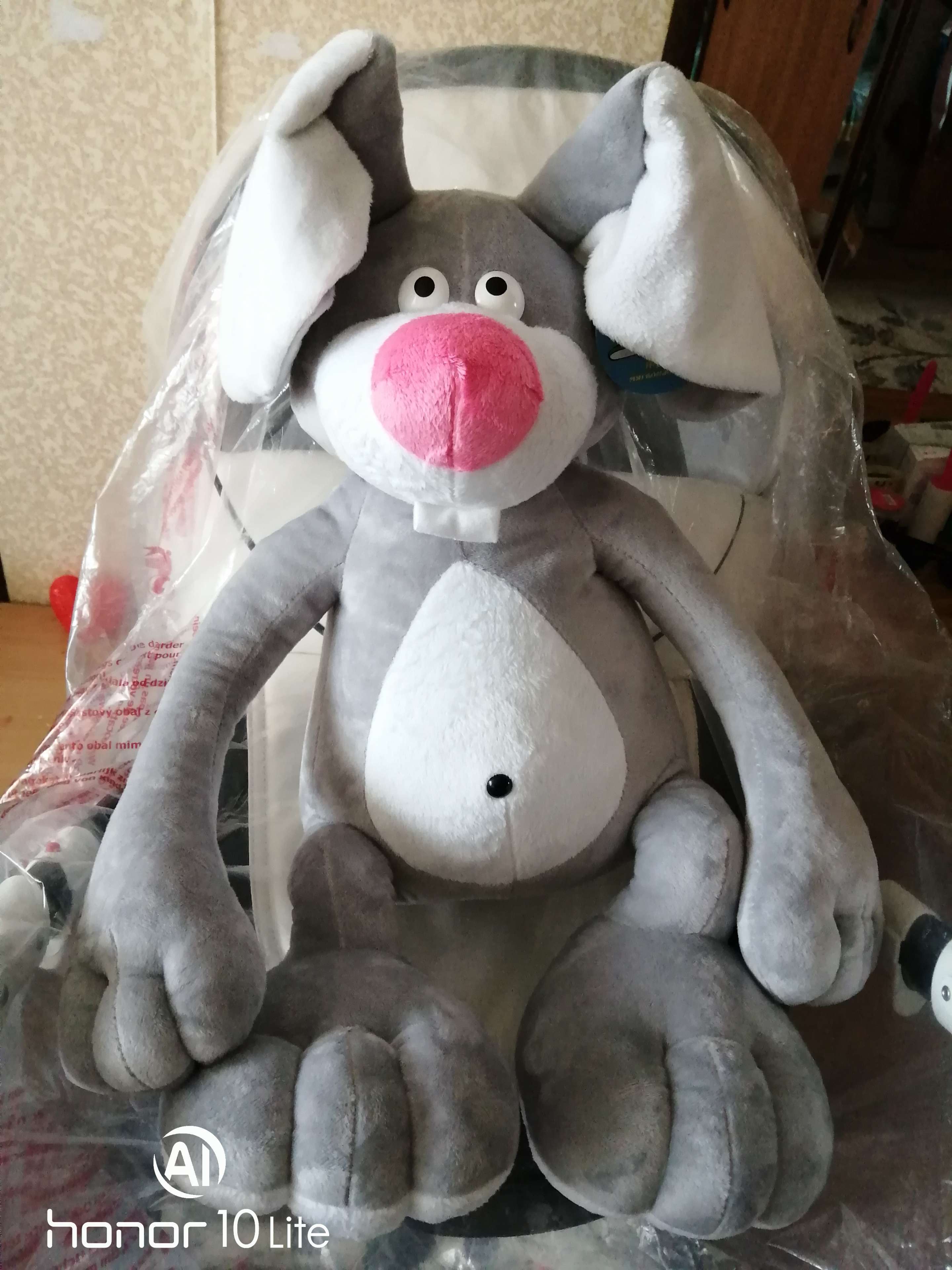Фотография покупателя товара Мягкая игрушка «Кролик Эрни», 62 см, цвет серый - Фото 1