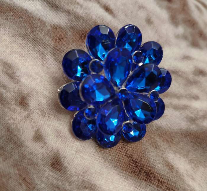 Фотография покупателя товара Брошь «Цветок» василёк, цвет синий в серебре