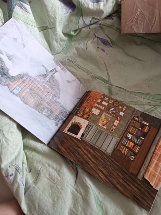 Фотография покупателя товара Альбом 100 наклеек «Встречаем Новый год с Машей и Медведем», стикербук А5, 12 стр., Маша и Медведь - Фото 3