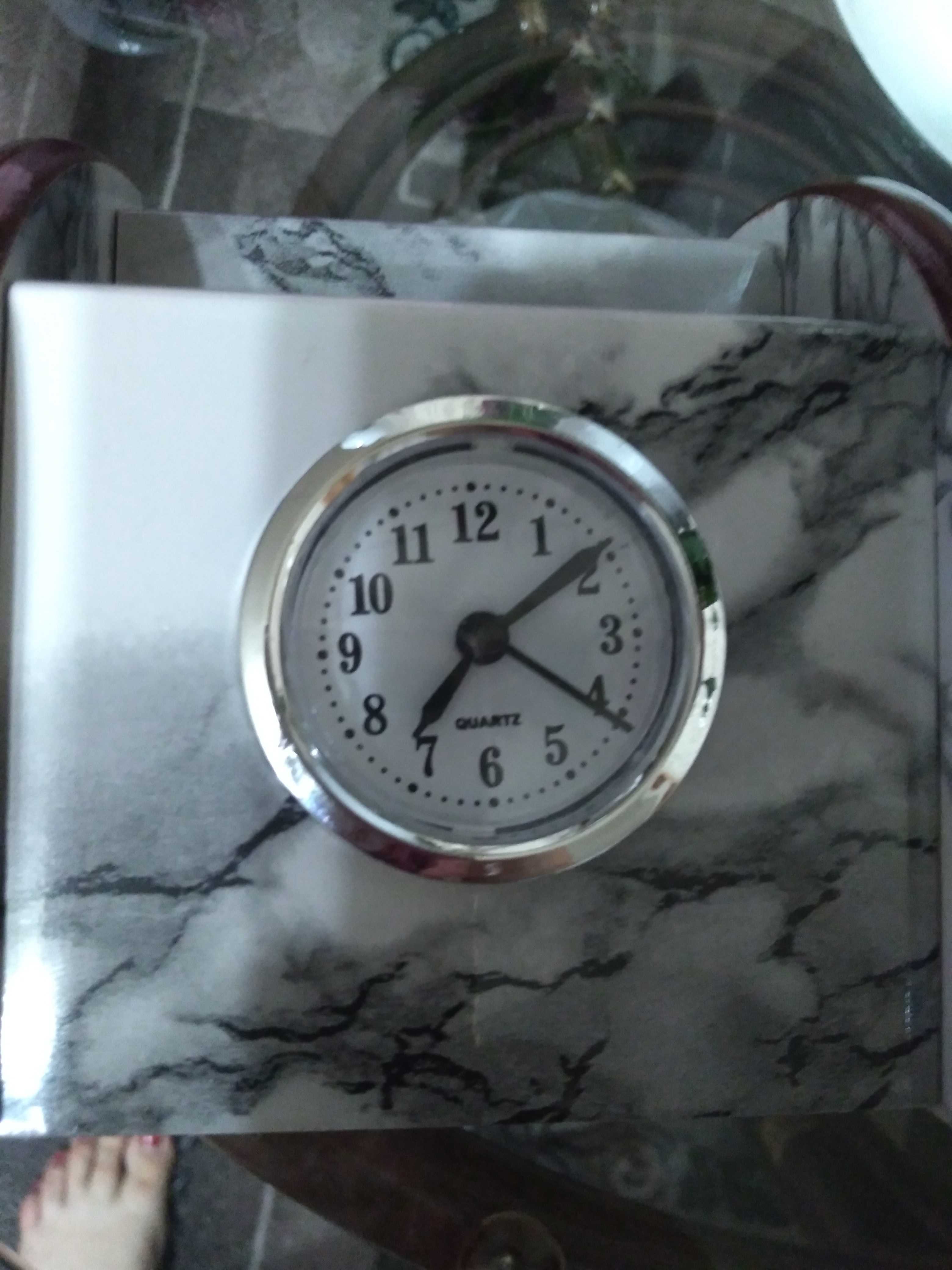 Фотография покупателя товара Органайзер с часами, 3 секции, под серый мрамор, 11*9,5 см - Фото 1