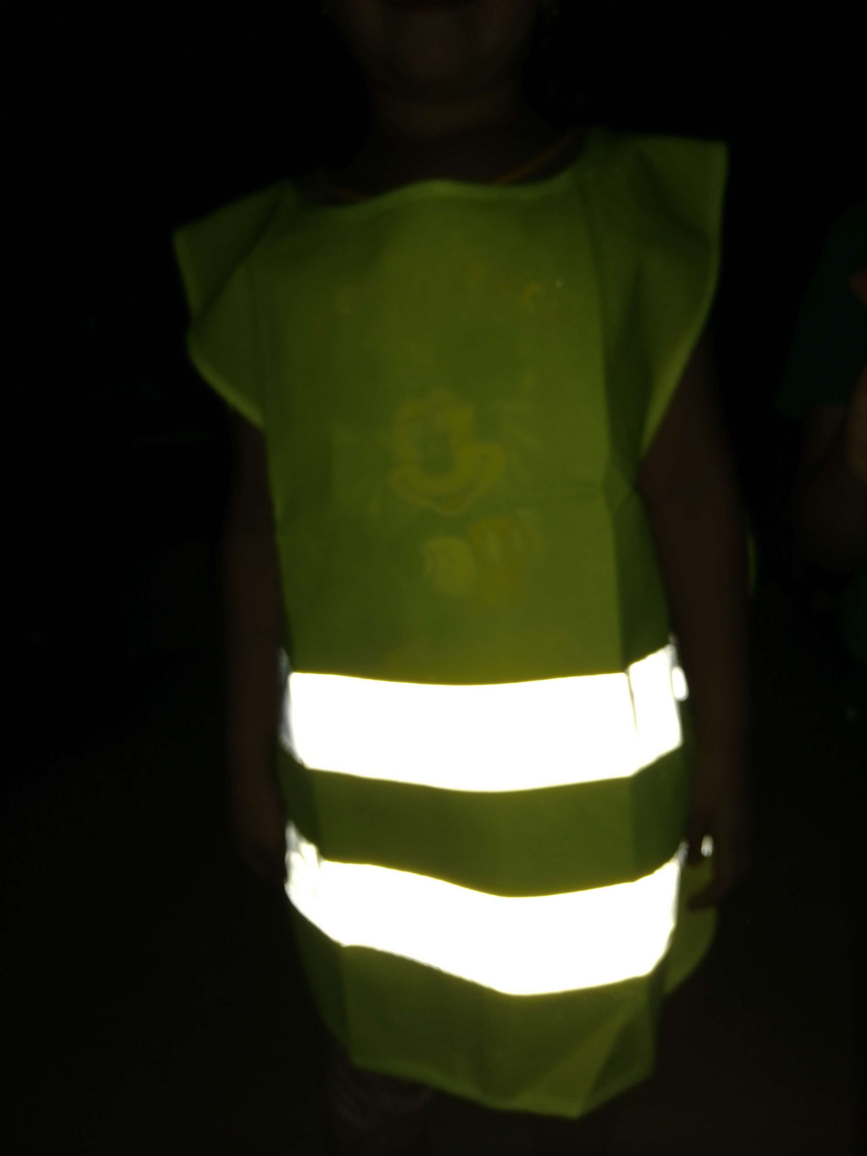 Фотография покупателя товара Жилет сигнальный Airline, со светоотражающими полосами, детский, р. 30-34, желтый - Фото 4