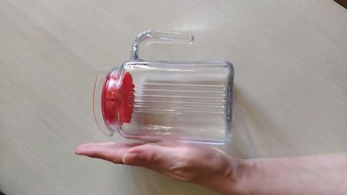 Фотография покупателя товара Кувшин стеклянный «Фриго», 600 мл, пластиковая красная крышка