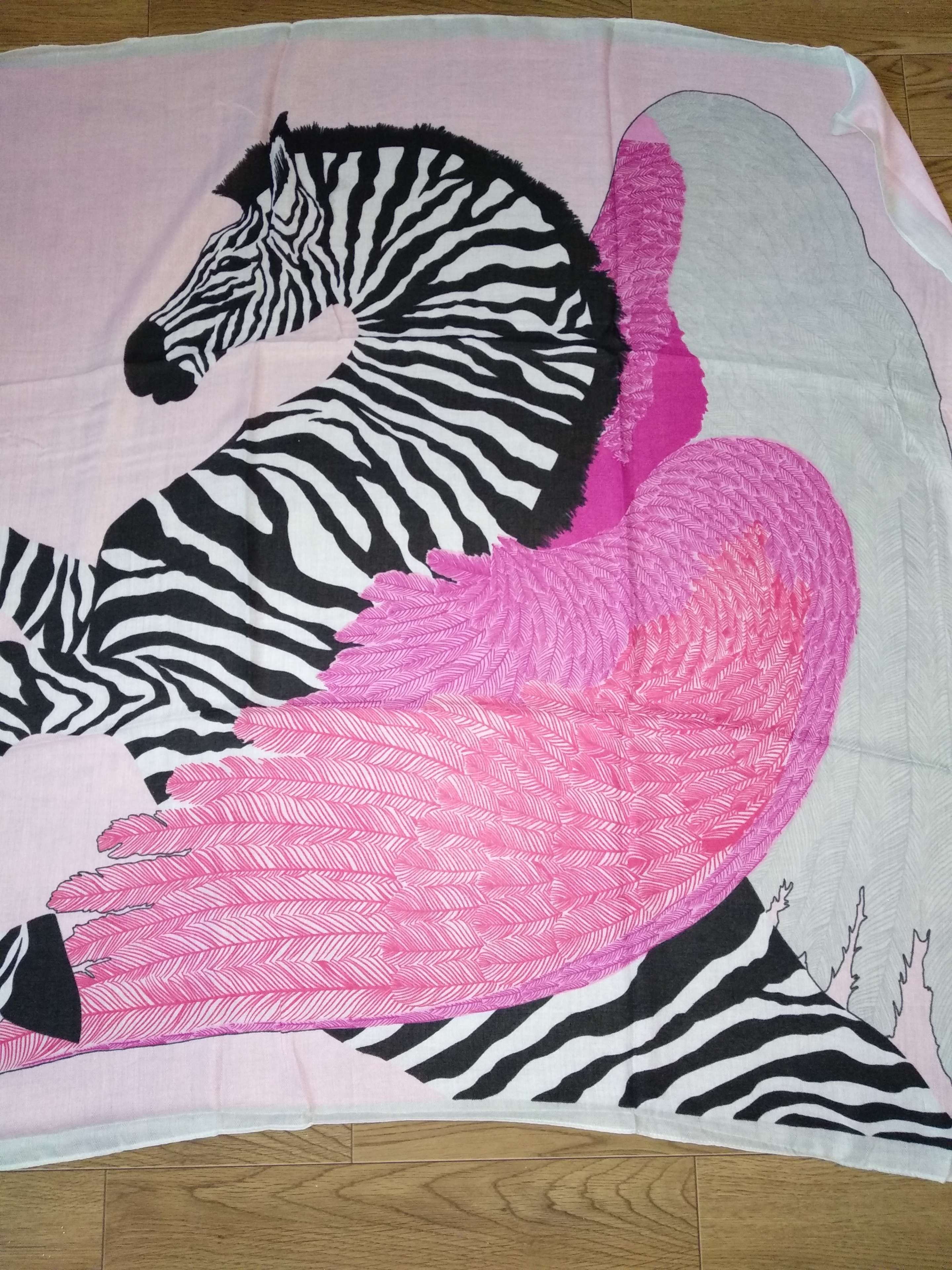 Фотография покупателя товара Платок женский "Зебра", размер 105*105 см, цвет розовый - Фото 3