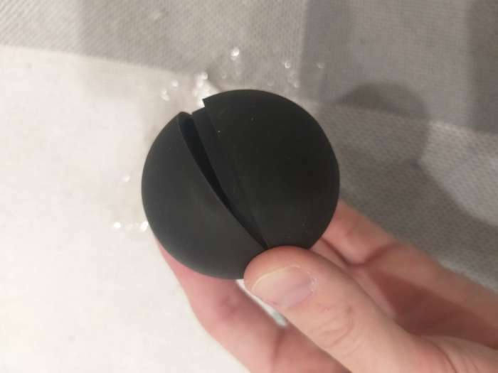 Фотография покупателя товара Криомассажёр «Ледяная сфера», d = 4,3 × 5 см, цвет чёрный - Фото 4