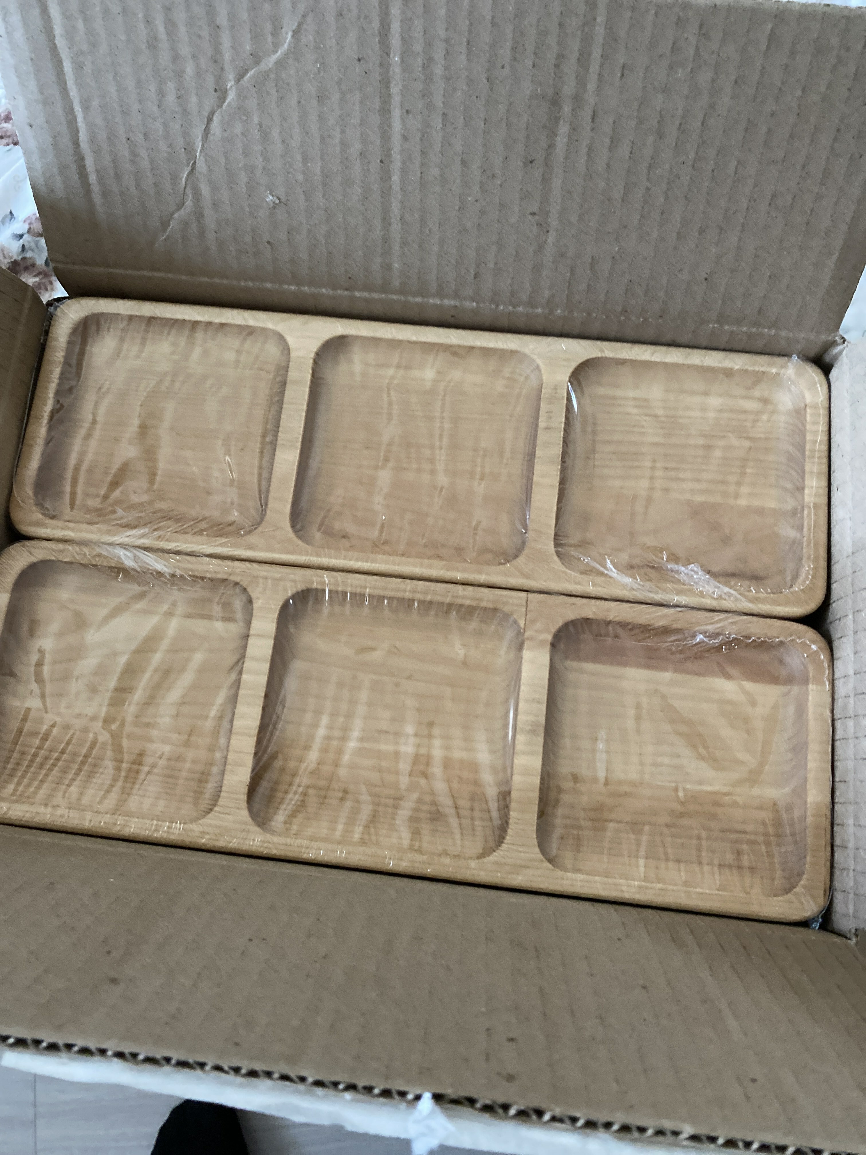 Фотография покупателя товара Менажница прямоугольная Доляна, 30×10×1,8 см, 4 секции, берёза - Фото 4