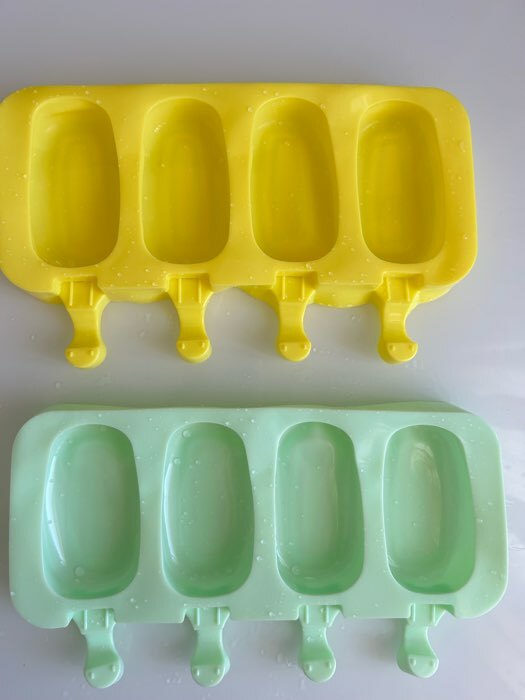 Фотография покупателя товара Форма для мороженого «Эскимо классика», силикон, 25,8×14,6×2,6 см, 4 ячейки, цвет МИКС - Фото 39
