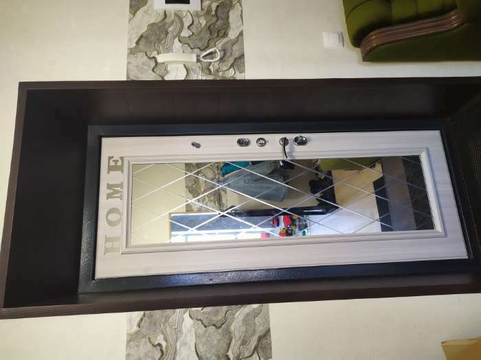 Фотография покупателя товара Наклейки интерьерные "HOME", зеркальные, декор на стену, буква 8 х 10 см - Фото 6