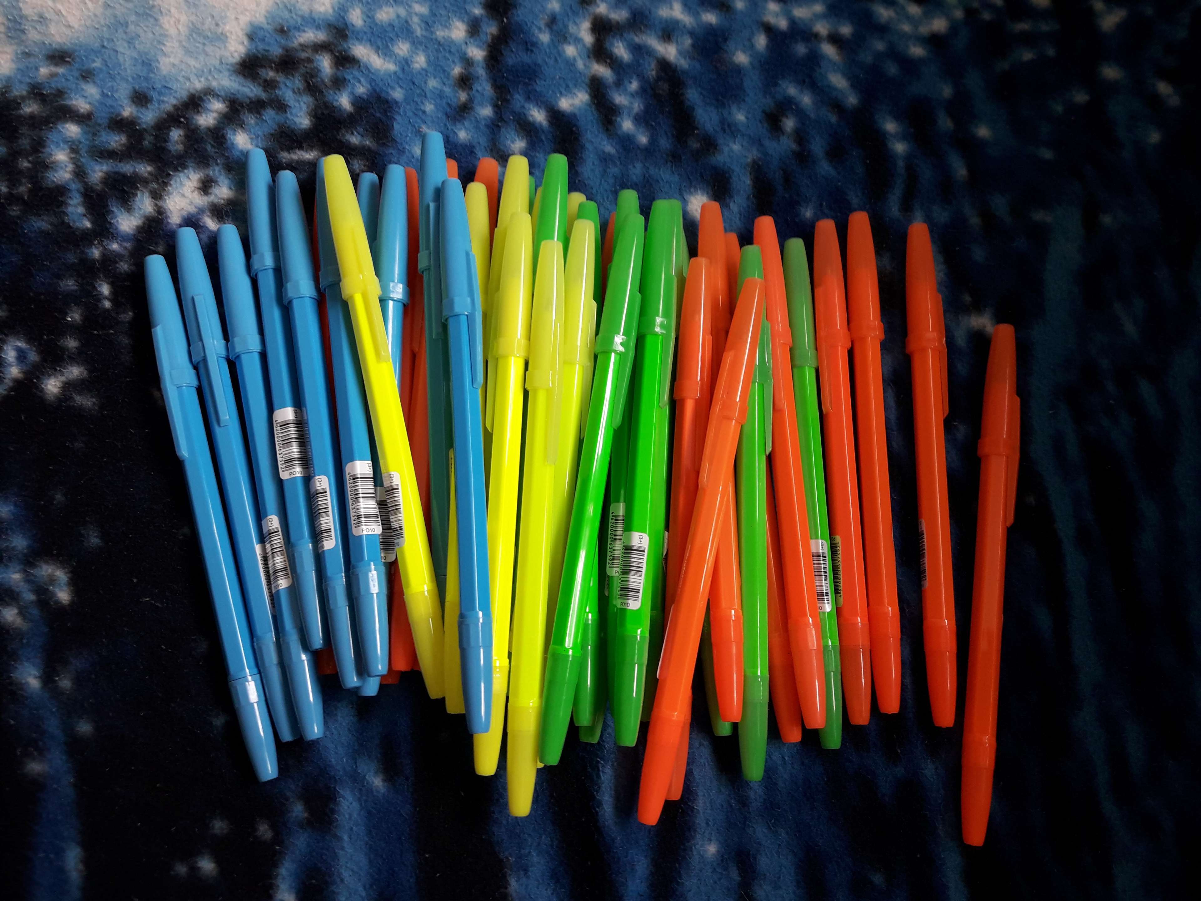 Фотография покупателя товара Ручка шариковая Стамм "Оптима" Neon, узел 0.7 мм, стержень 134 мм, чернила синие на масляной основе, микс - Фото 1