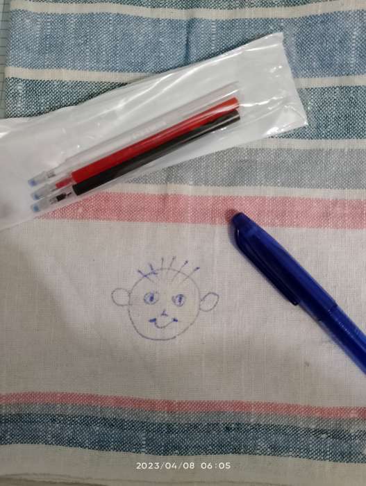 Фотография покупателя товара Ручка для ткани термоисчезающая, с набором стержней, белая, розовая, чёрная, синяя - Фото 7