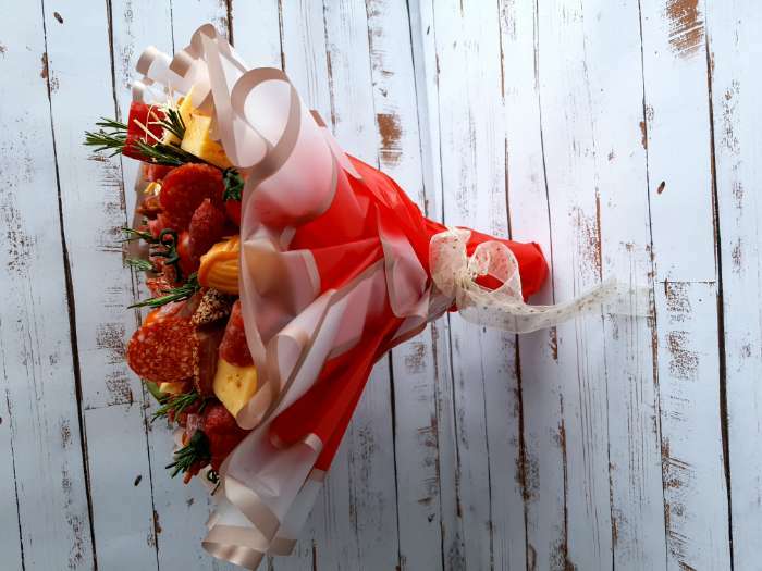 Фотография покупателя товара Пленка флористическая, красная, 58 х 58 см, 50 мкм