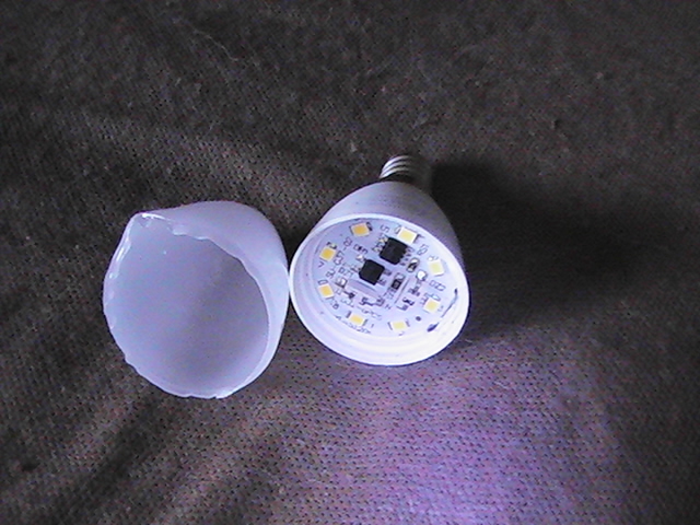 Фотография покупателя товара Лампа cветодиодная Luazon Lighting, C37, 10 Вт, E14, 840 Лм, 4000 К, дневной свет - Фото 3