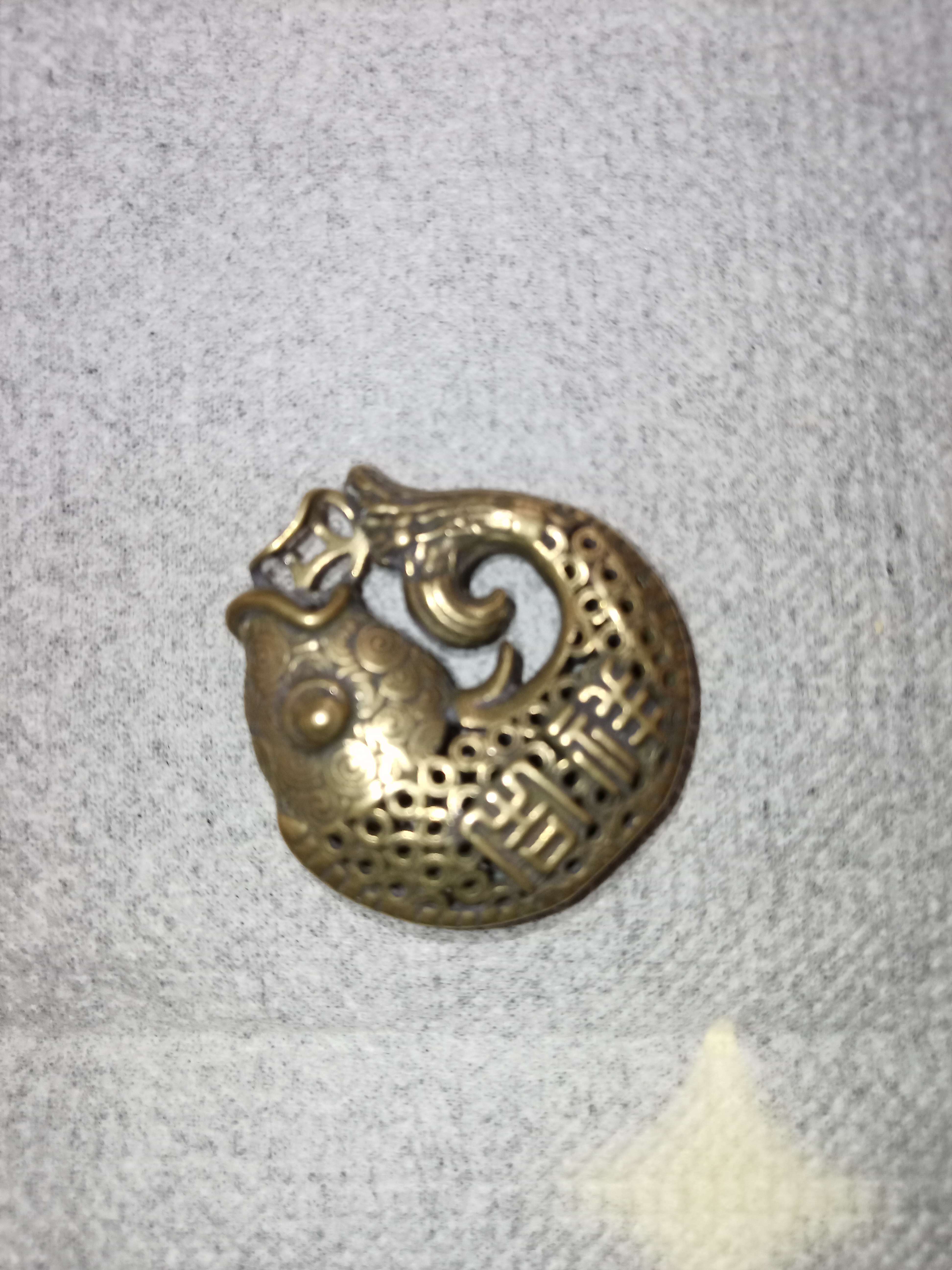 Фотография покупателя товара Сувенир латунь "Карп с китайской монетой" 3х2,8 см - Фото 1