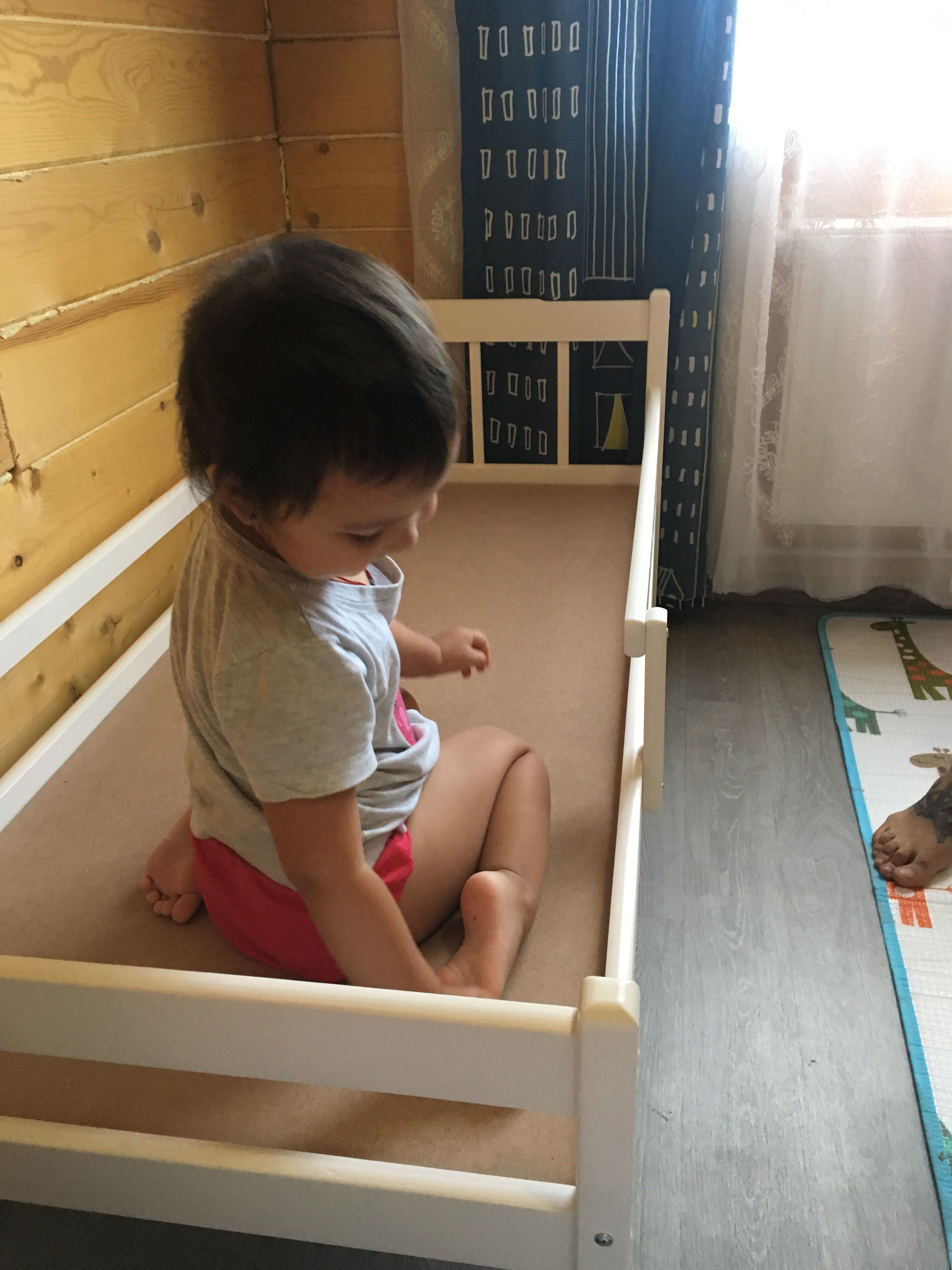 Фотография покупателя товара Детская кроватка «Стандарт» из массива, с бортиком, цвет белый
