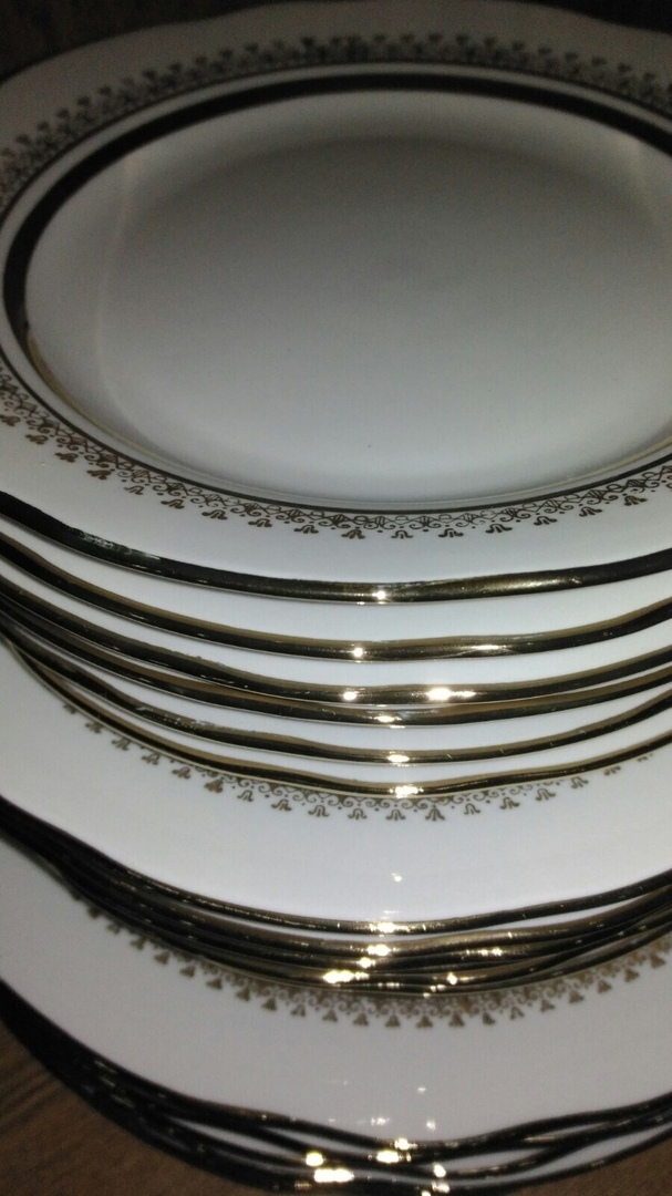 Фотография покупателя товара Набор тарелок с вырезным краем «Классические», 18 предметов - Фото 2