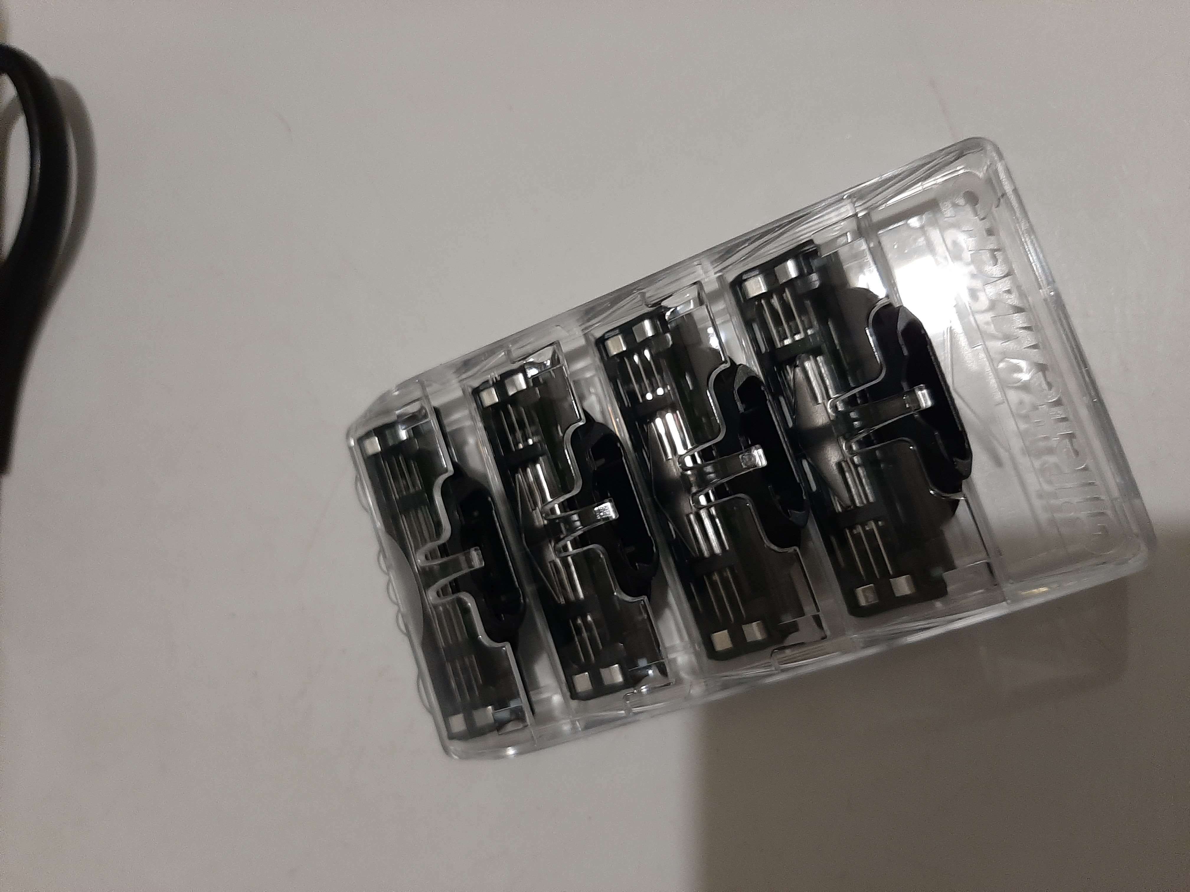 Фотография покупателя товара Сменные кассеты Gillette Mach3, 3 лезвия, 6 шт - Фото 4