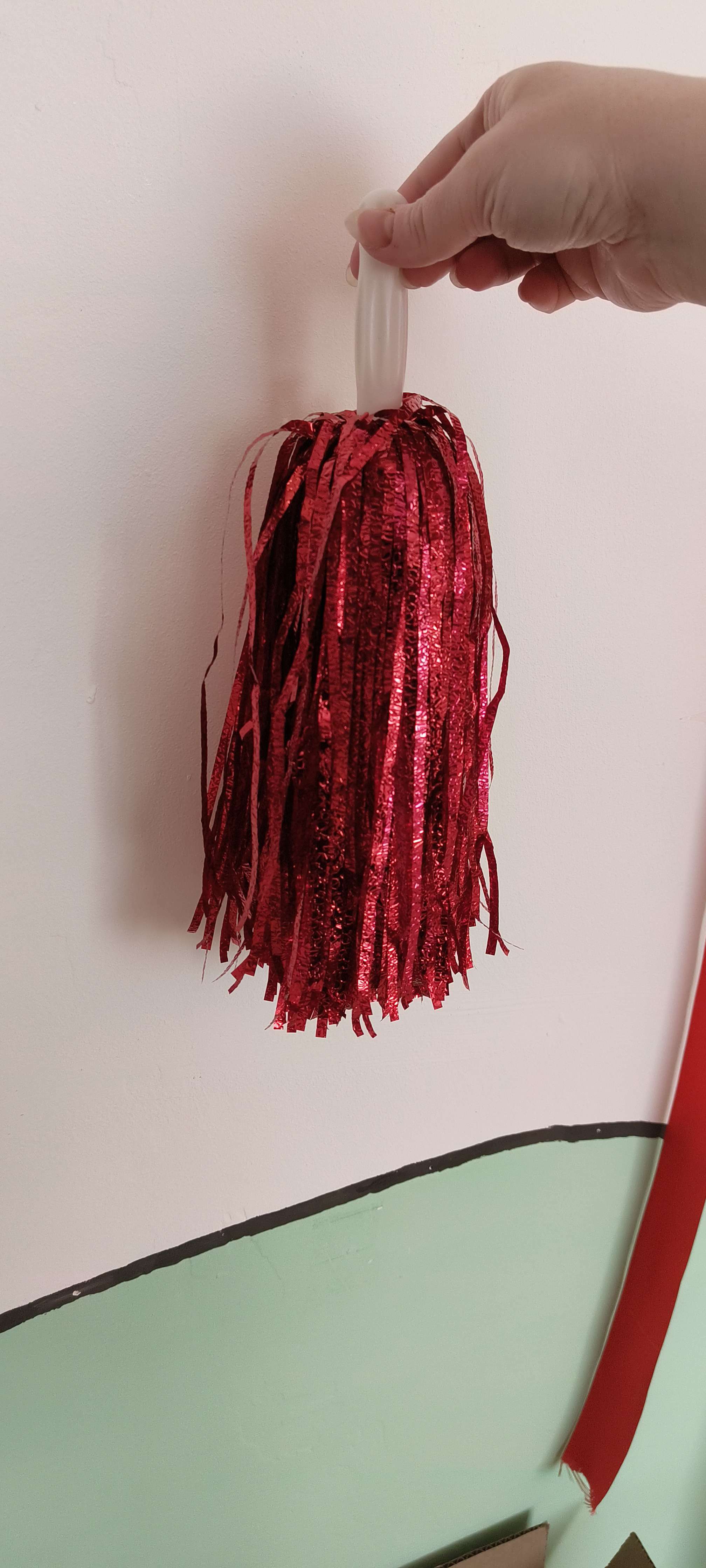 Фотография покупателя товара Карнавальные помпоны, набор 2 шт., цвет красный