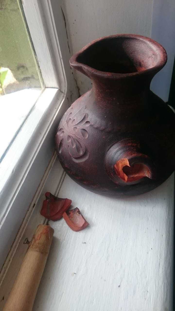 Фотография покупателя товара Турка "Резка", декор, красная глина, с деревянной ручкой, 0.7 л - Фото 1