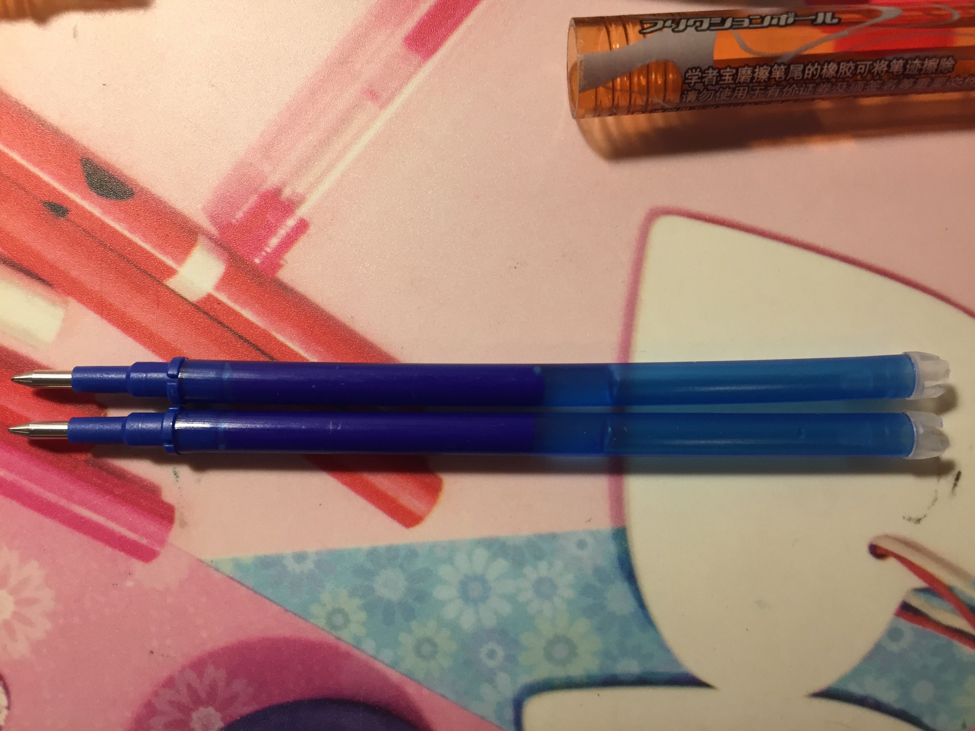 Фотография покупателя товара Ручка шариковая со стираемыми чернилами, линия 0,5 мм, стержень синий, корпус МИКС (штрихкод на штуке) - Фото 2