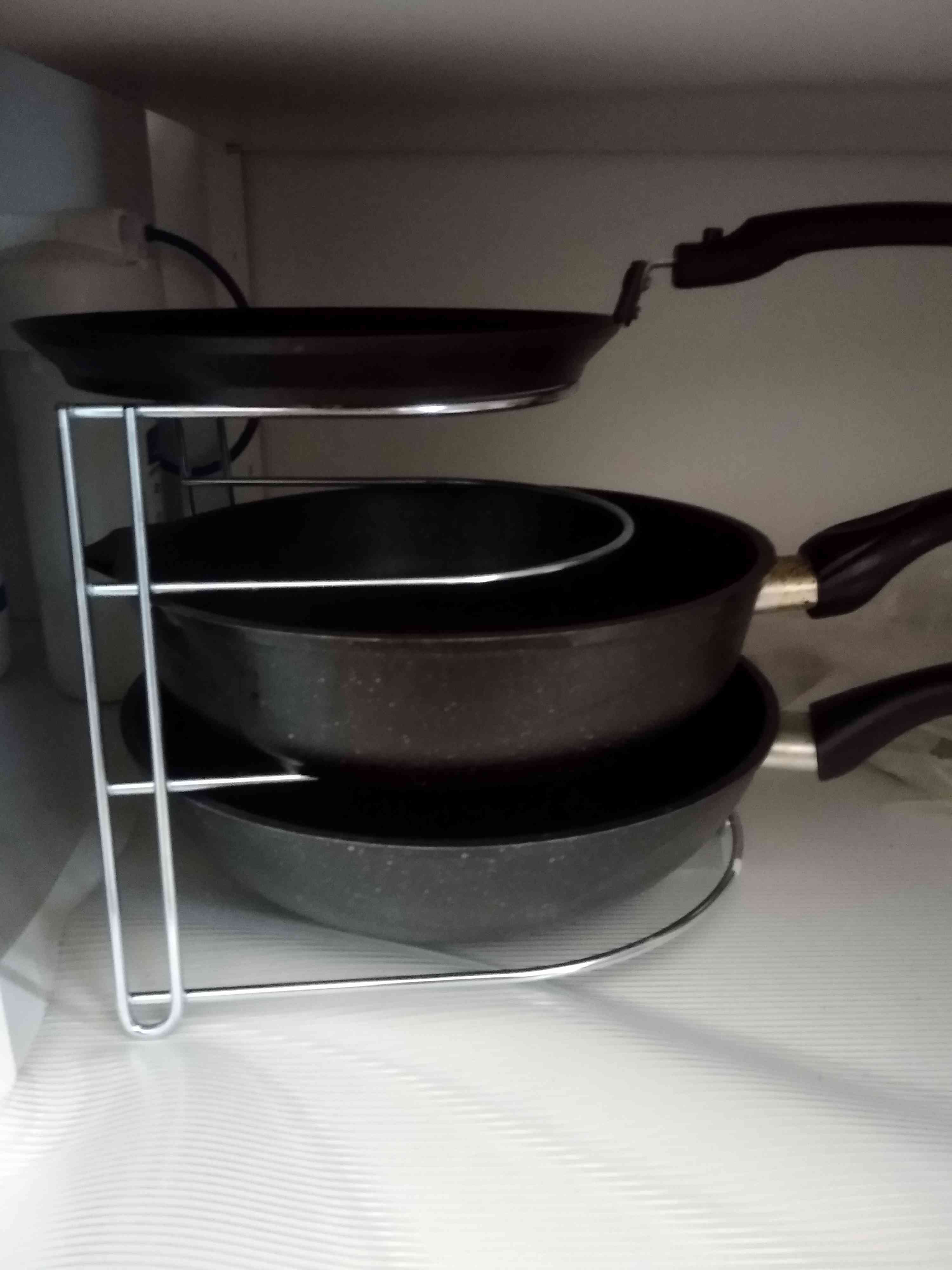 Фотография покупателя товара Подставка для хранения сковородок на 3 предмета, 28×23×22 см, цинк, цвет серебристый - Фото 11