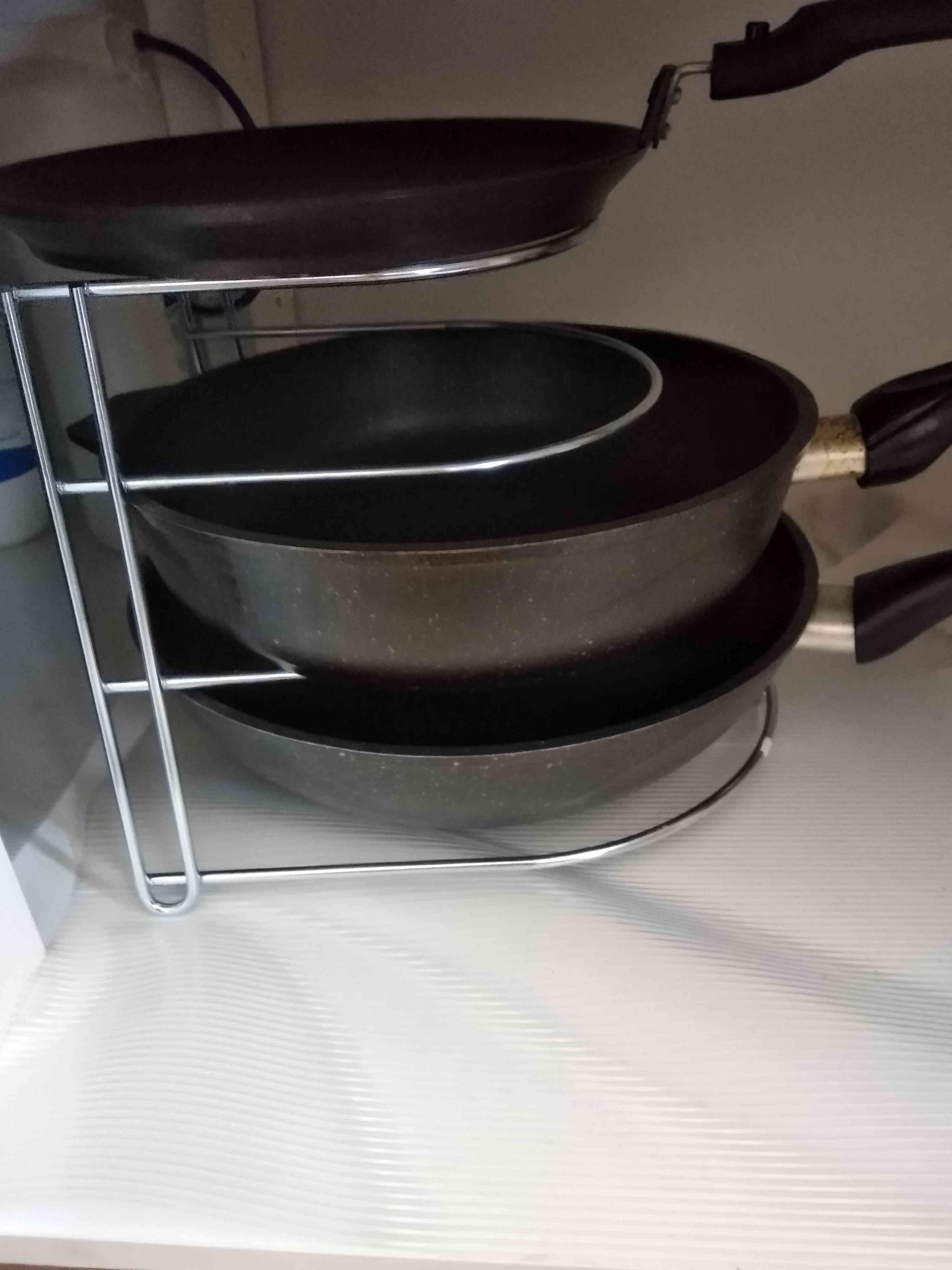 Фотография покупателя товара Подставка для хранения сковородок на 3 предмета, 28×23×22 см, цинк, цвет серебристый - Фото 14