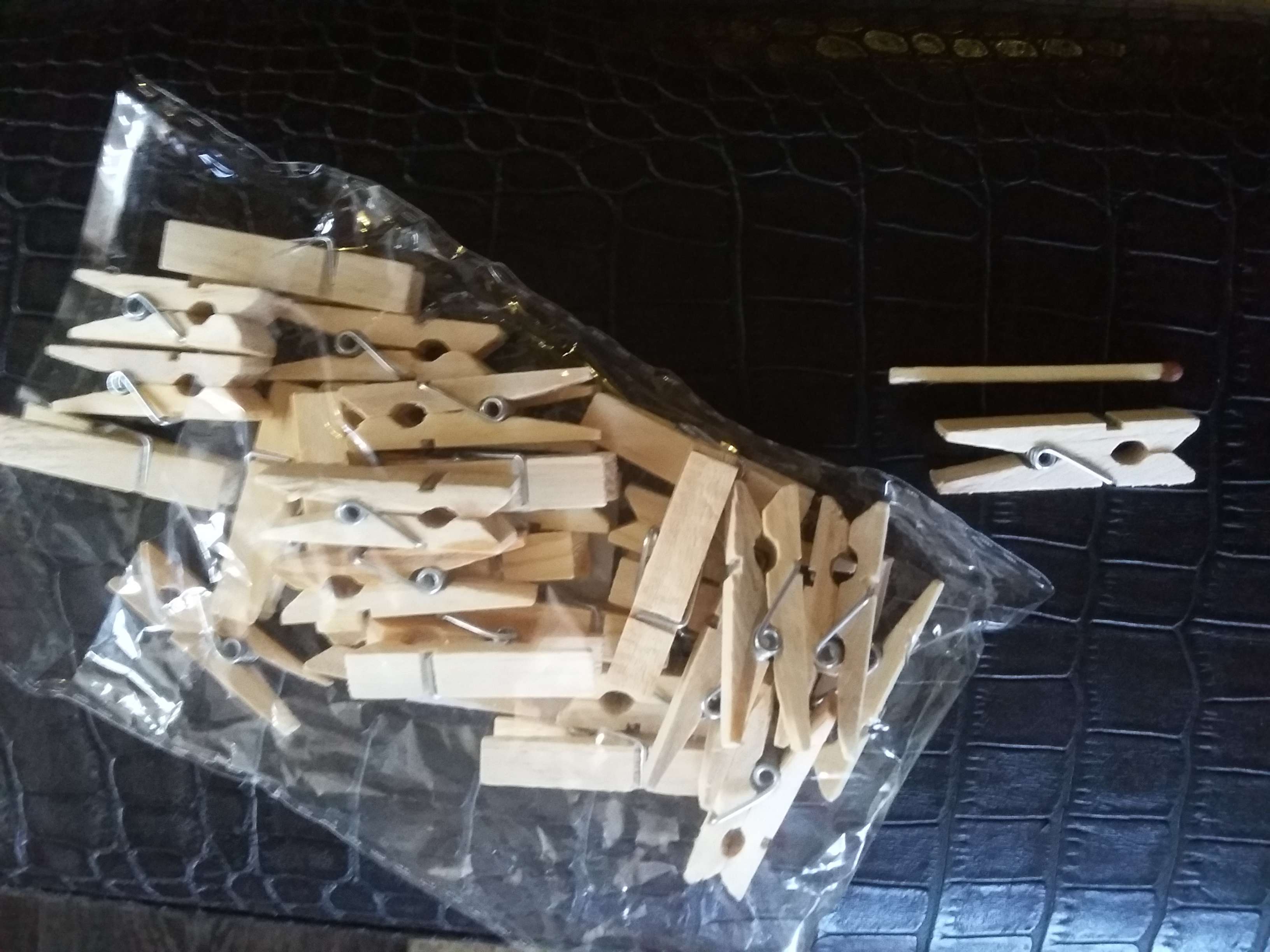 Фотография покупателя товара Прищепки деревянные Доляна «Мини», 3,5 см, 30 шт - Фото 4