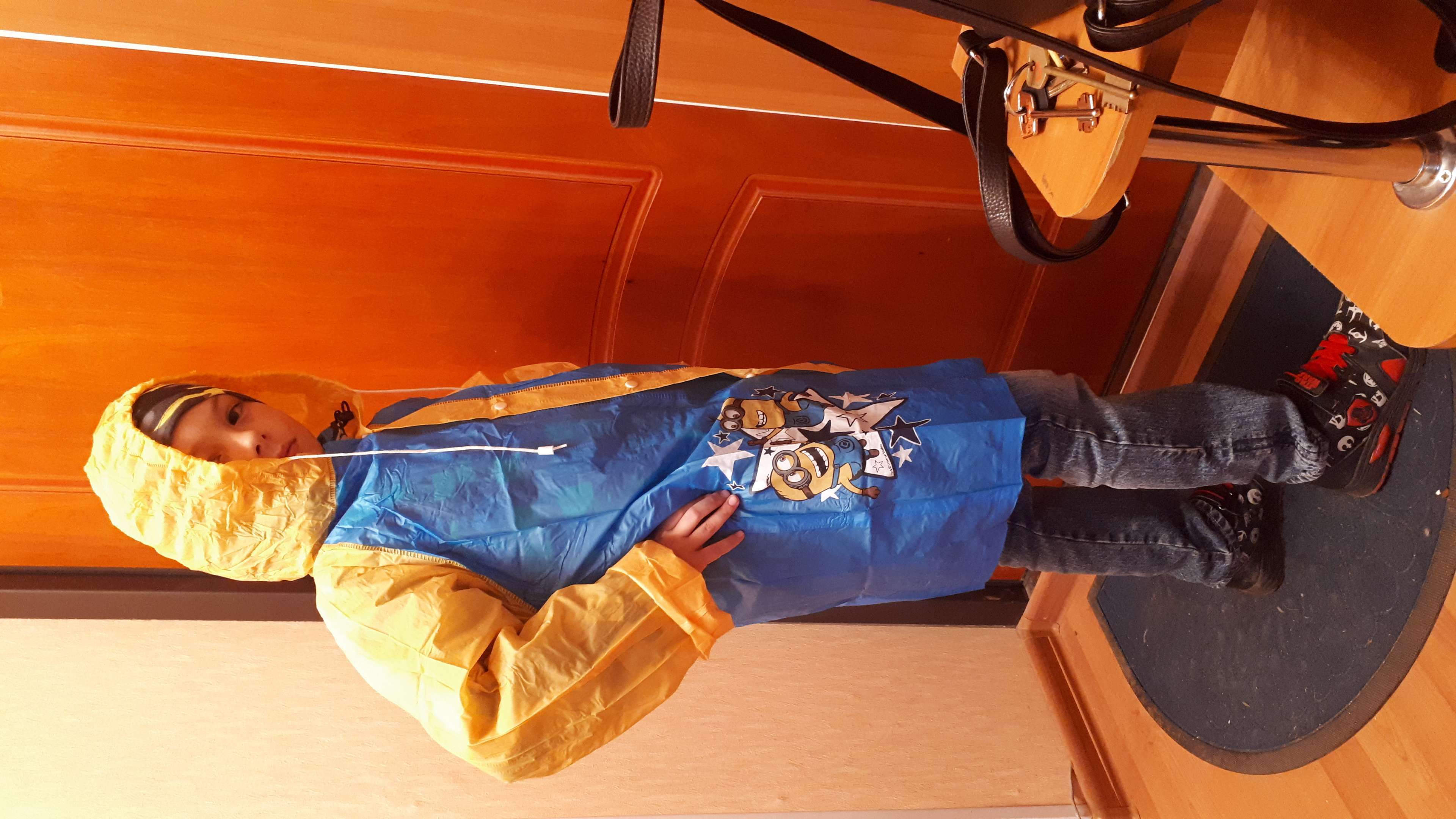 Фотография покупателя товара Дождевик со светоотражающим элементом, детский "Миньоны" Гадкий Я, р-р L, рост 110-120 см - Фото 3