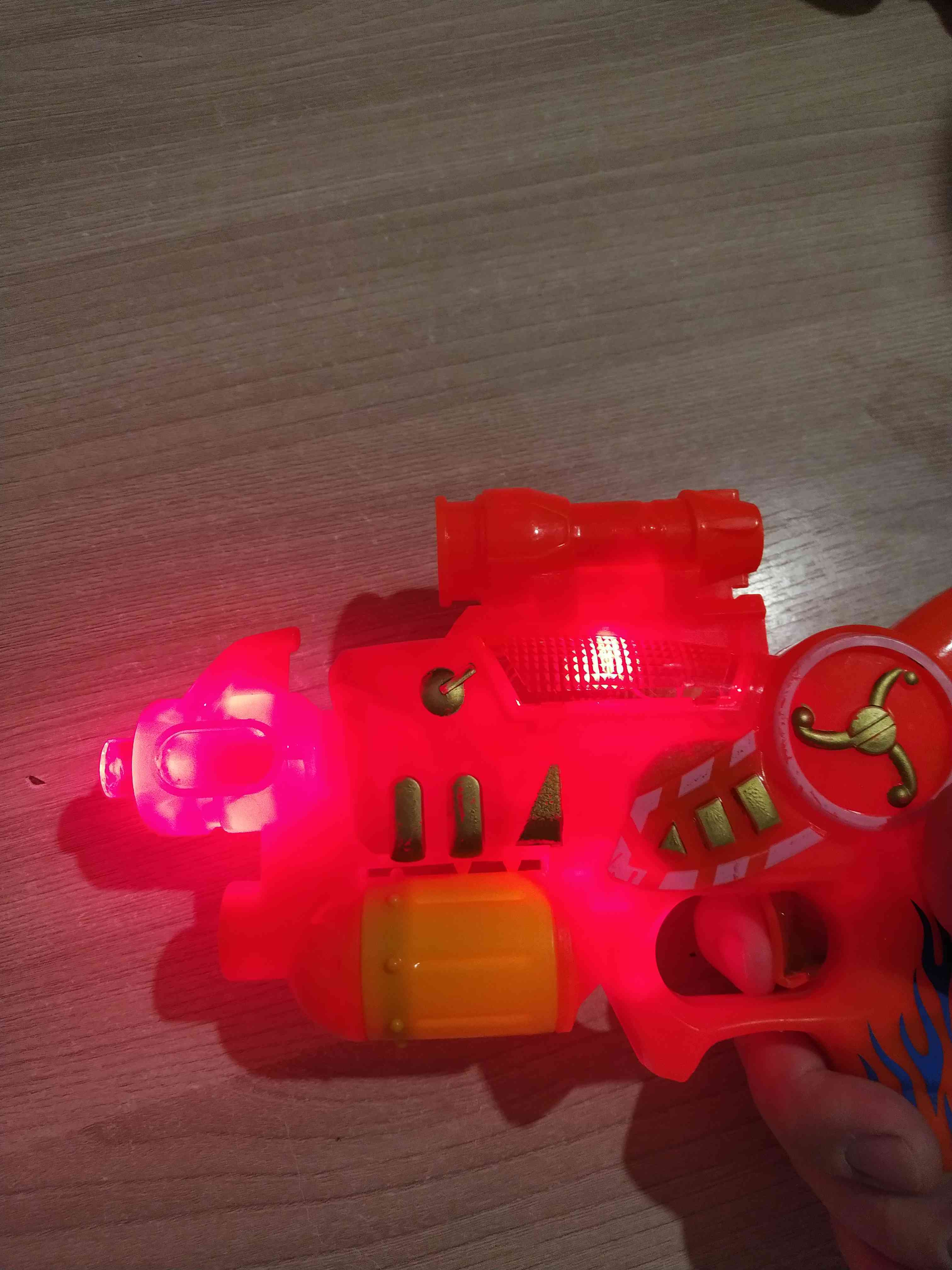 Фотография покупателя товара Пистолет «Бластер», свет и звук, цвета МИКС - Фото 2