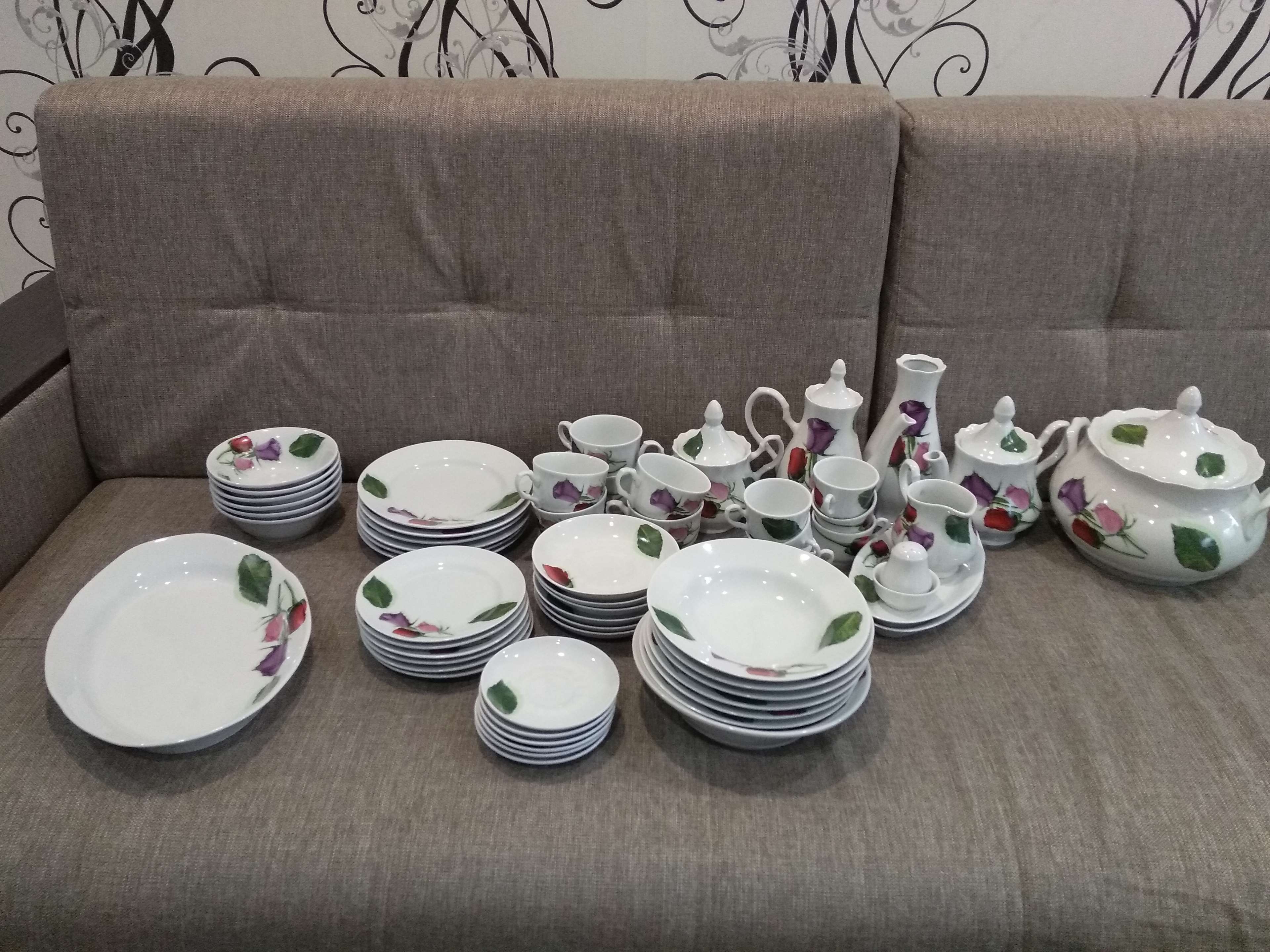 Фотография покупателя товара Набор столовой посуды «Королева цветов», 60 предметов - Фото 1