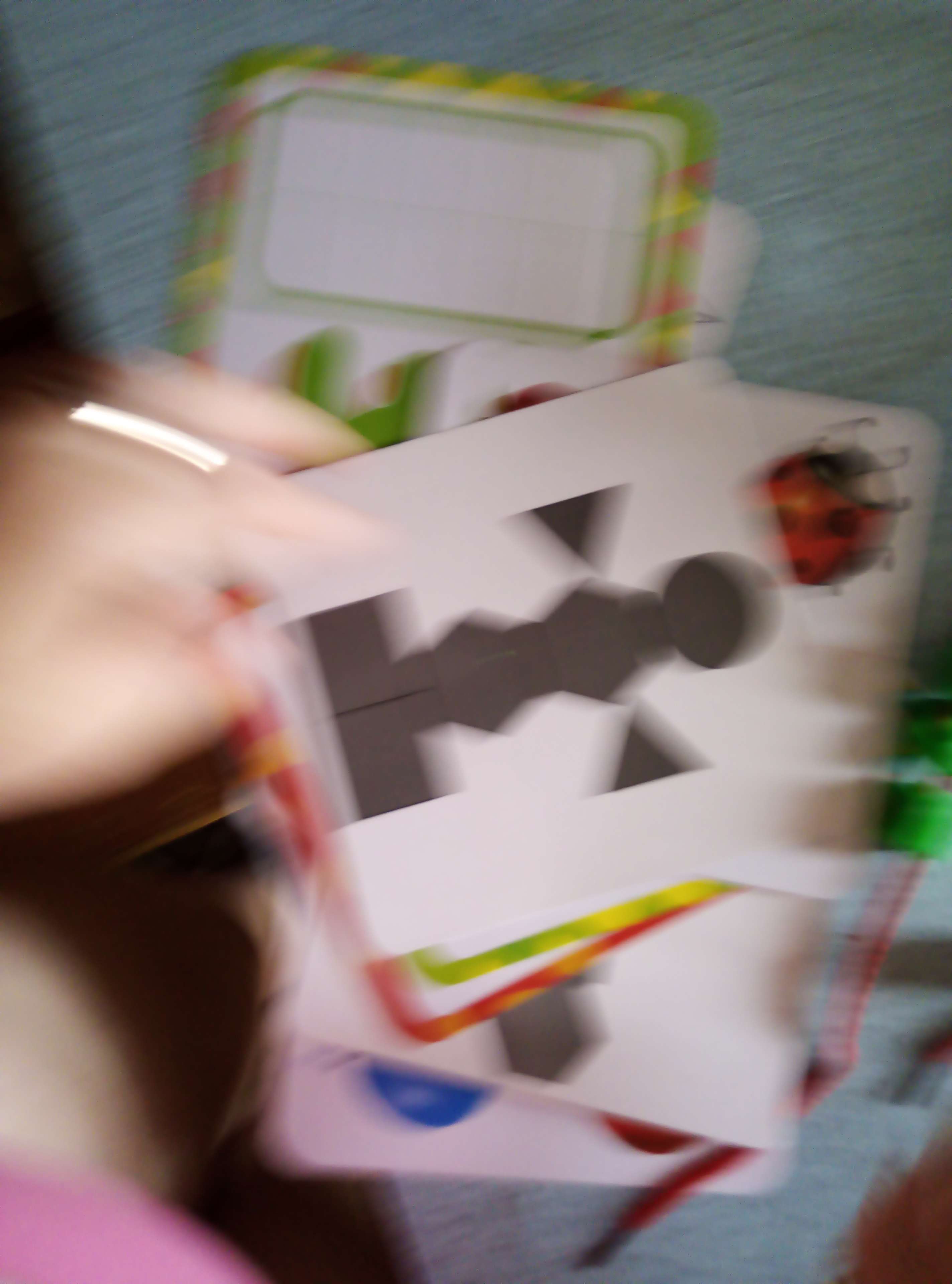 Фотография покупателя товара Развивающая игра шнуровка «Бусины» с карточками «Учим счёт, цвета и формы», по методике Монтессори - Фото 12