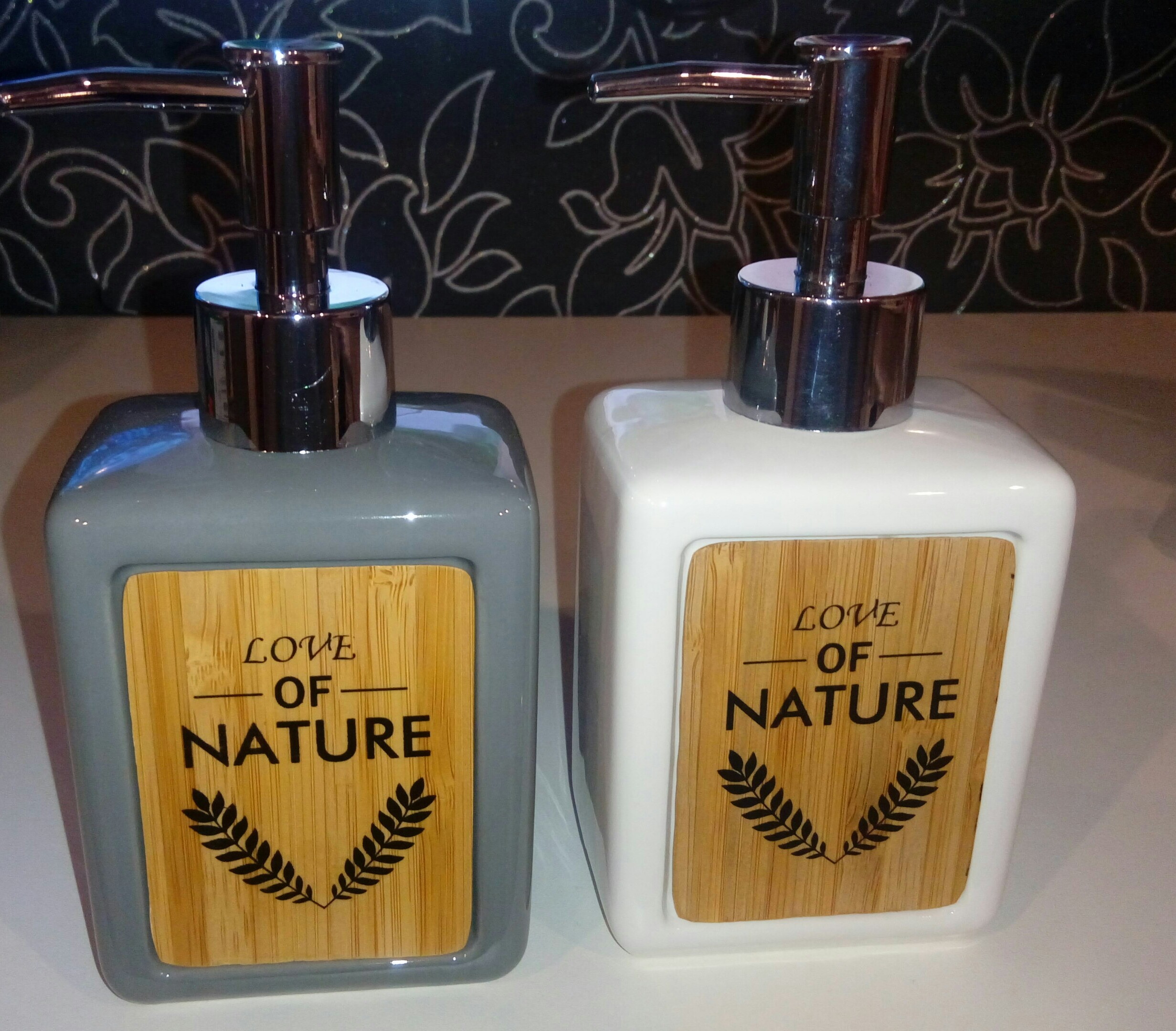 Фотография покупателя товара Дозатор для жидкого мыла Доляна «Природа», 350 мл, цвет серый - Фото 1