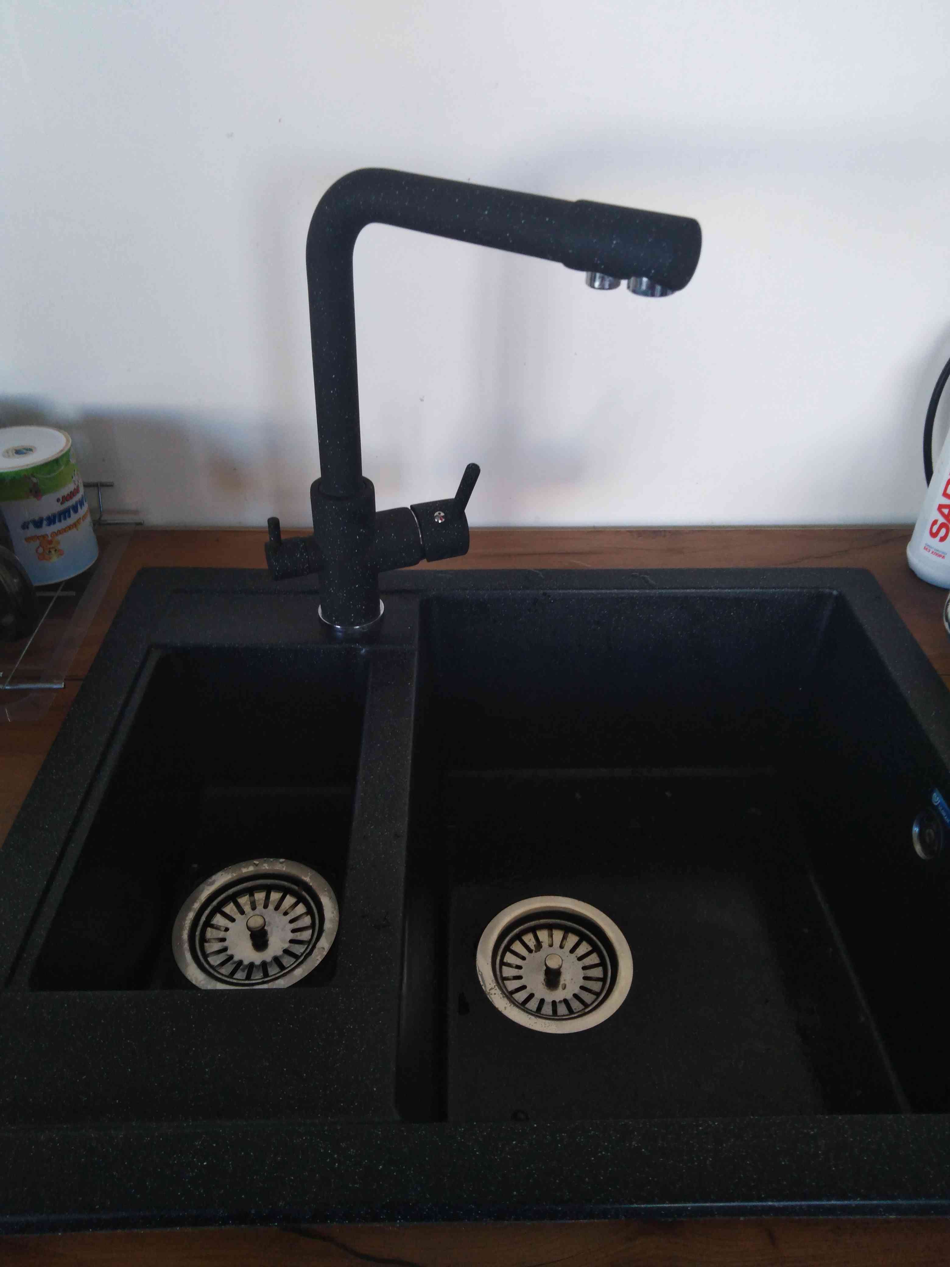Фотография покупателя товара Смеситель для кухни Accoona A5179-4F, с выходом для питьевой воды, латунь, цвет черный
