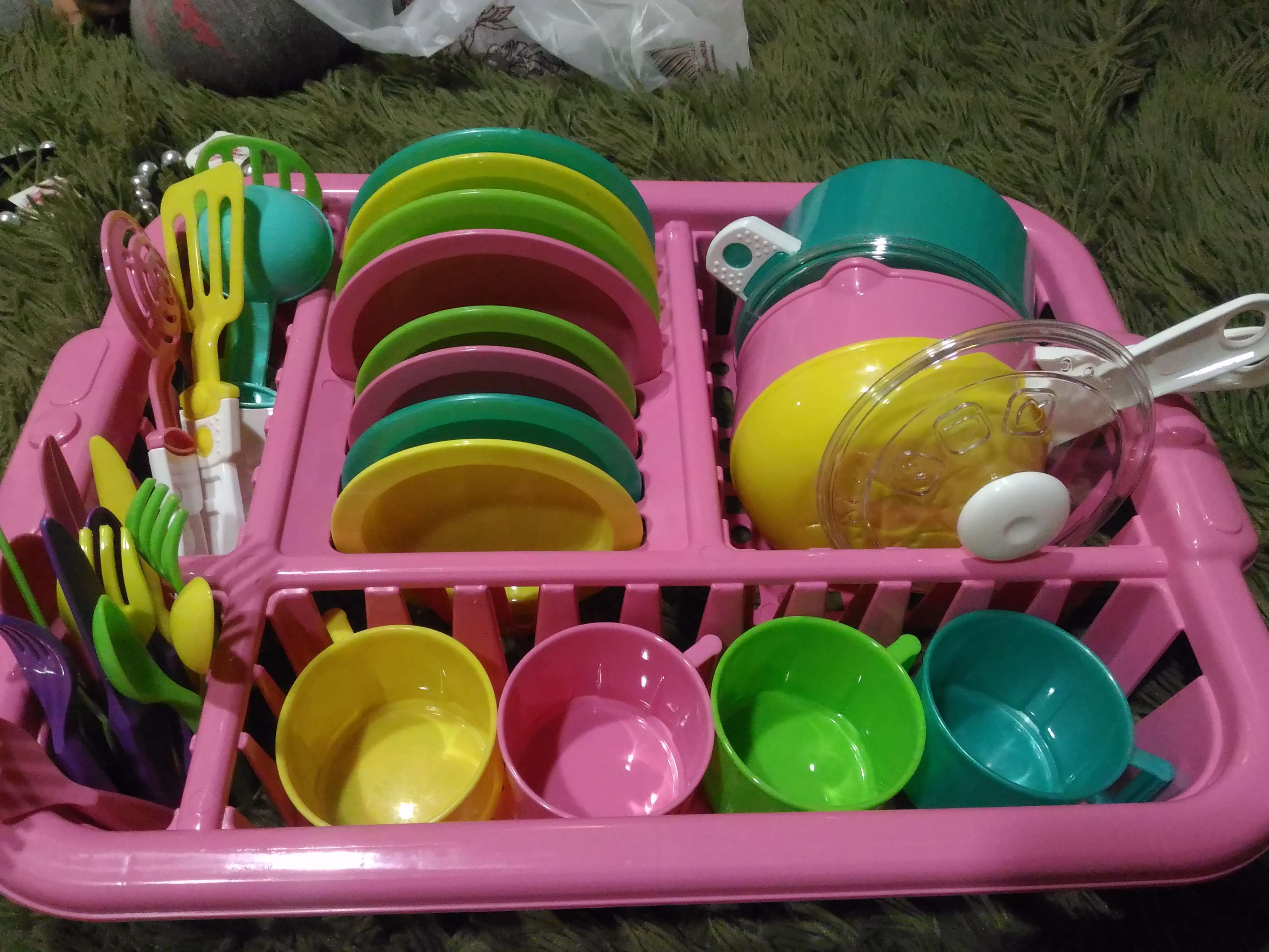 Фотография покупателя товара Набор посуды «Ириска 5», цвета МИКС - Фото 7