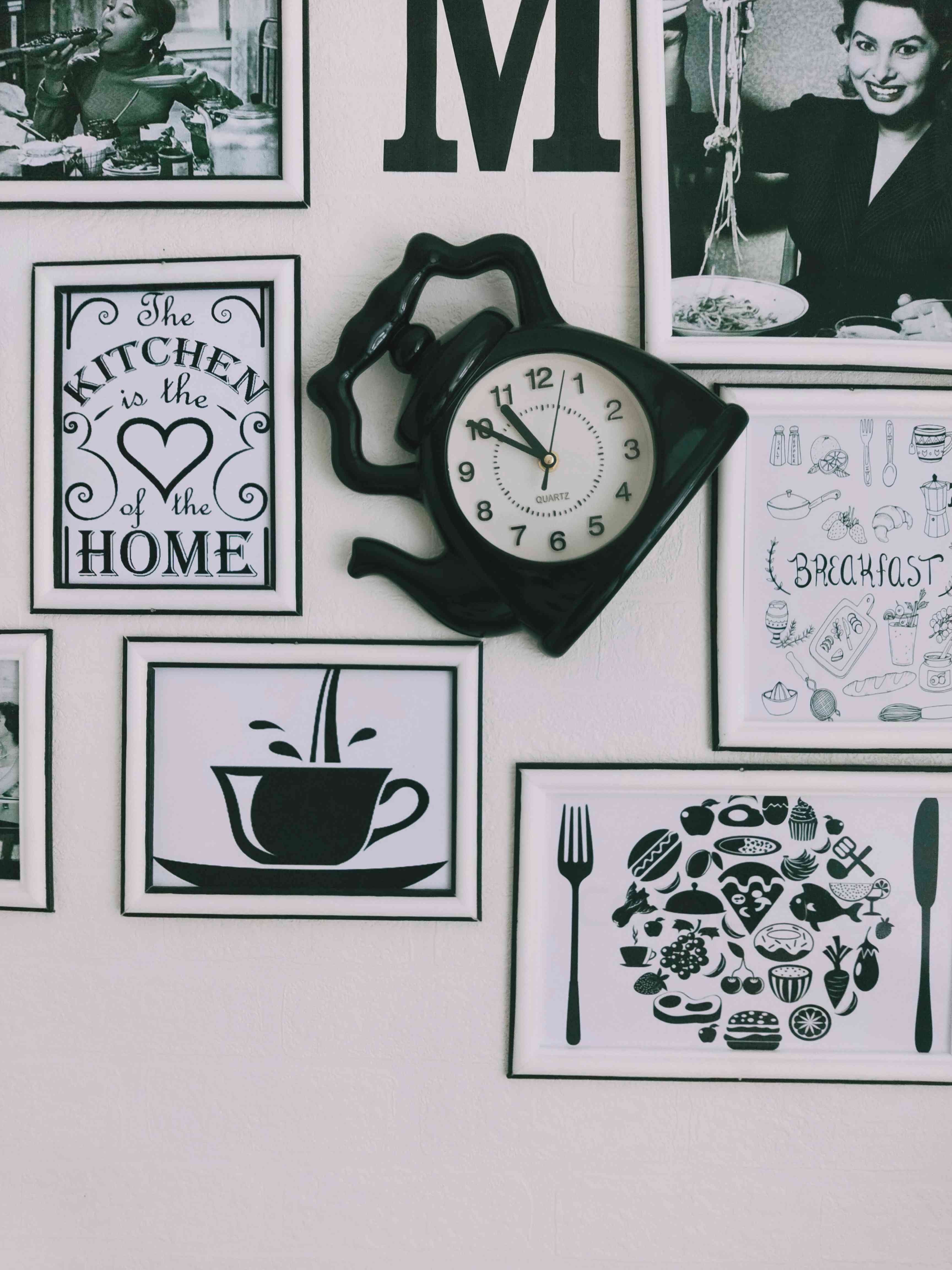 Фотография покупателя товара Часы настенные, серия: Кухня, "Чайник", плавный ход, 24 х 24 см - Фото 3