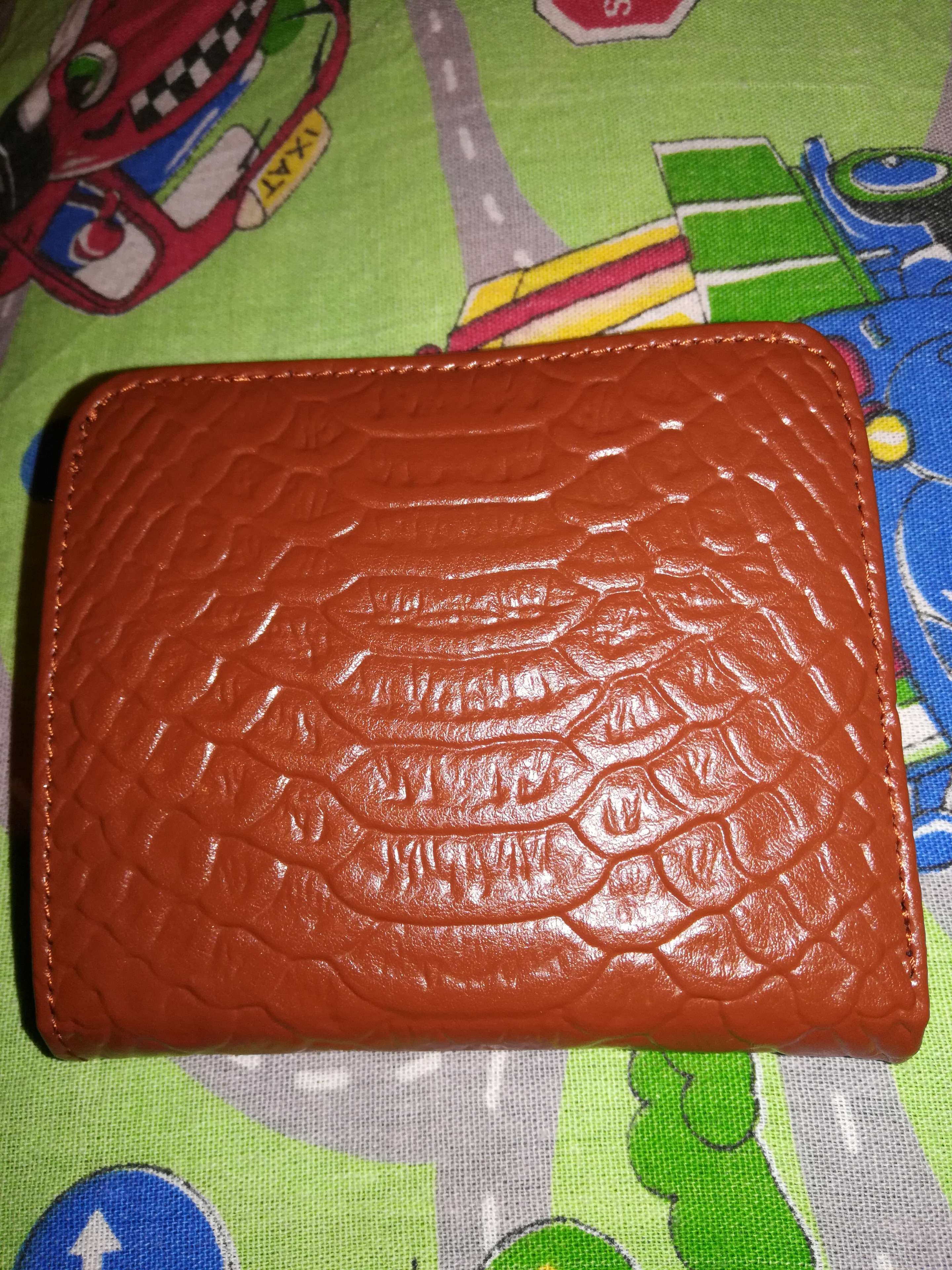 Фотография покупателя товара Кошелёк женский, отдел на кнопке, цвет коричневый - Фото 1