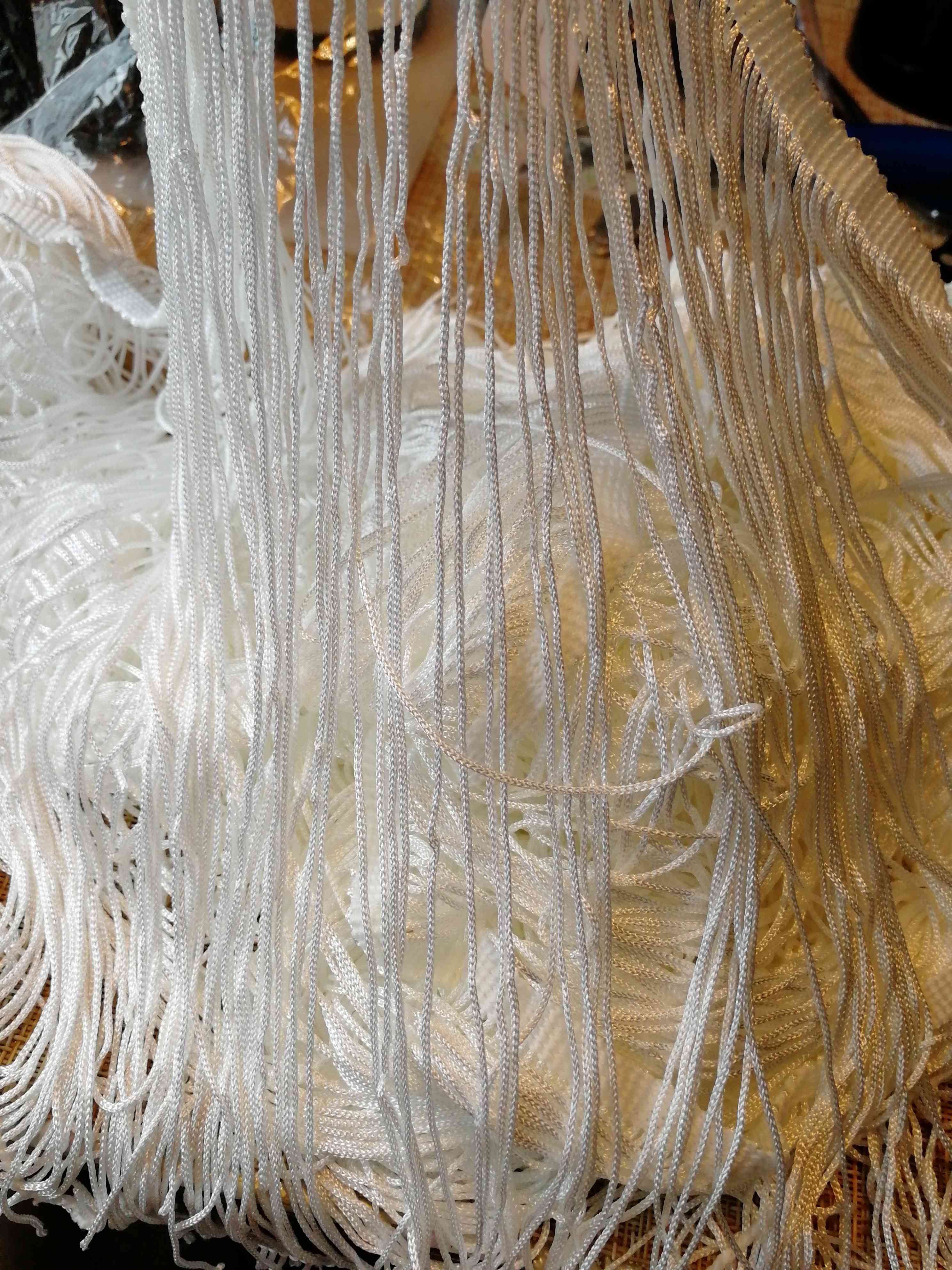 Фотография покупателя товара Тесьма декоративная «Бахрома», 30 см, 5 ± 1 м, цвет белый - Фото 2
