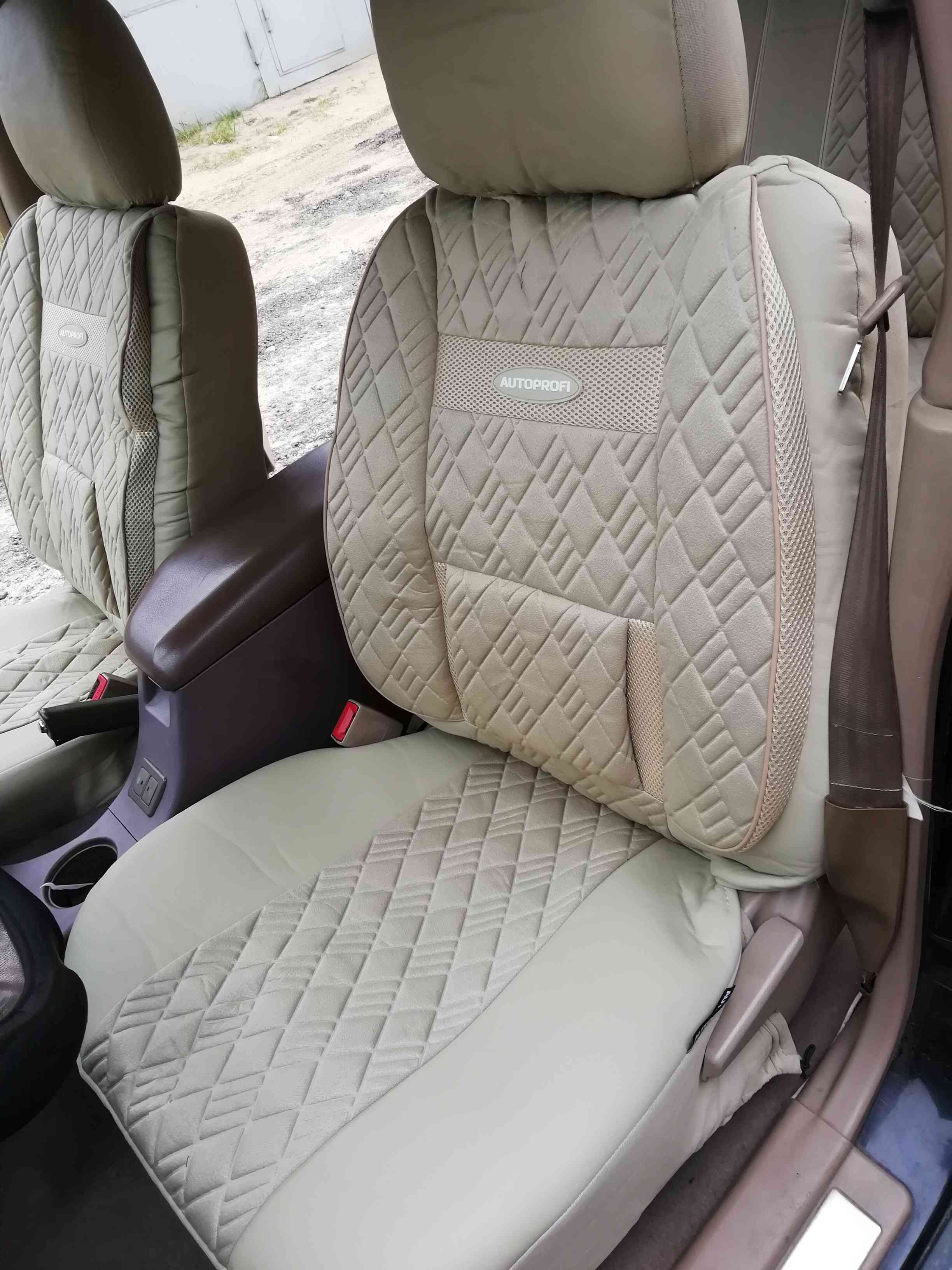 Авточехлы универcальные AUTOPROFI COMFORT, COM-1105GP L.BE/L.BE (M),  экокожа, 3D полиэстер под кожу, набор из 11 предметов, цвет светло-бежевый  (COM-1105GP L.BE/L.BE (M)) - Купить по цене от 5 499.00 руб. | Интернет  магазин