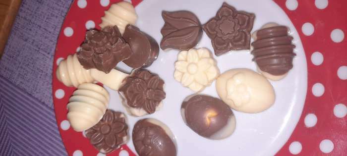Фотография покупателя товара Форма для шоколада Доляна «Поляна», силикон, 20,5×10,5×1,5 см, 15 ячеек (2,3×2,3 см), цвет коричневый