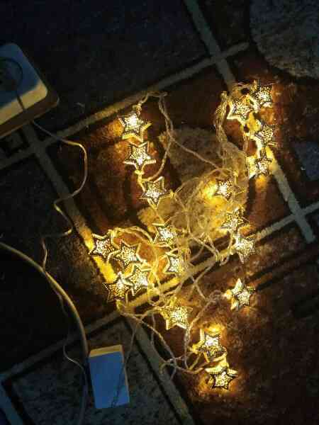 Фотография покупателя товара Гирлянда «Нить» 4 м с насадками «Звёздочка», IP20, прозрачная нить, 20 LED, свечение тёплое белое, 8 режимов, 220 В - Фото 2