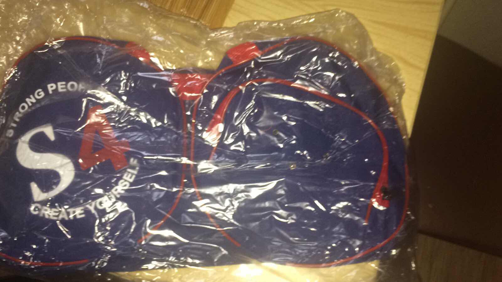 Фотография покупателя товара Сумка спортивная, отдел на молнии, 2 наружных кармана, длинный ремень, цвет синий - Фото 2