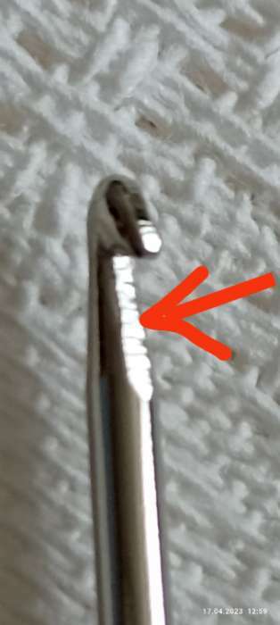 Фотография покупателя товара Крючок для вязания, с силиконовой ручкой, d = 1,5 мм, 13 см,цвет синий - Фото 6